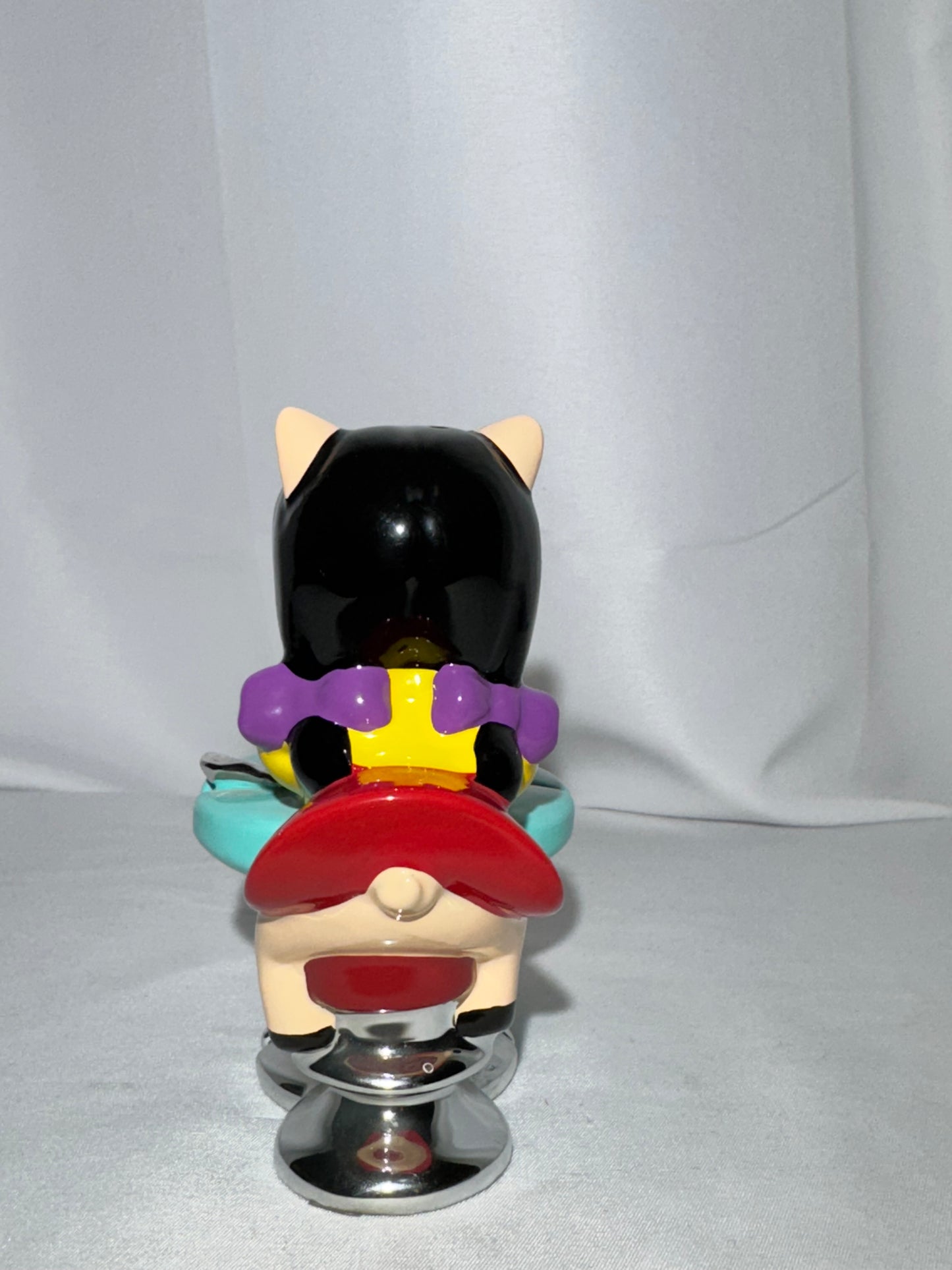 Porky Pig and Petunia -salt and pepper shakers- Warner Brothers-Looney Tunes