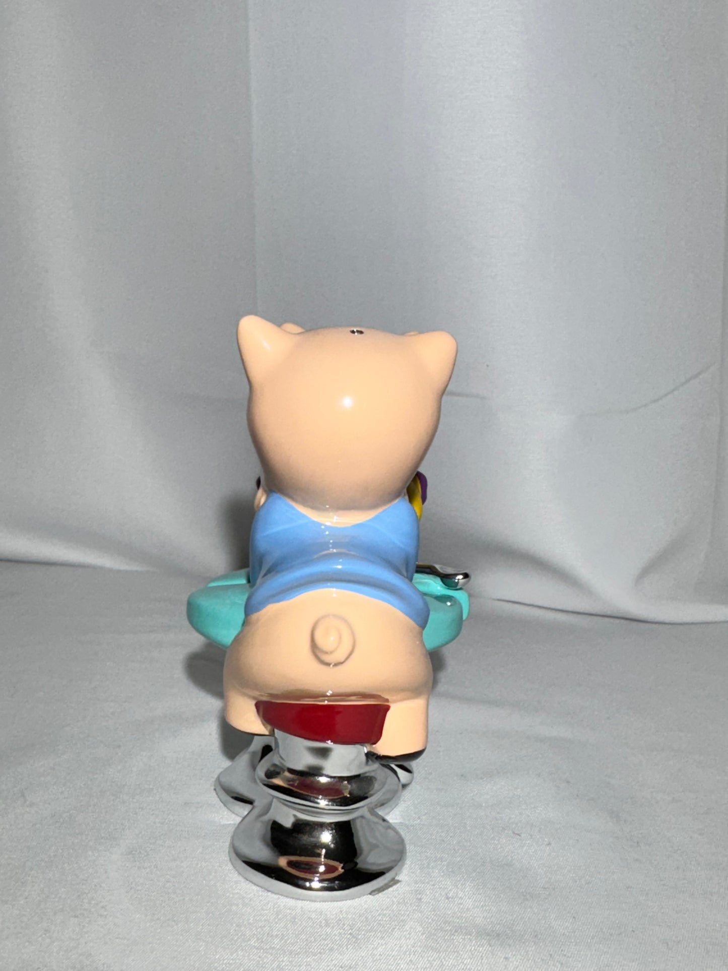 Porky Pig and Petunia -salt and pepper shakers- Warner Brothers-Looney Tunes
