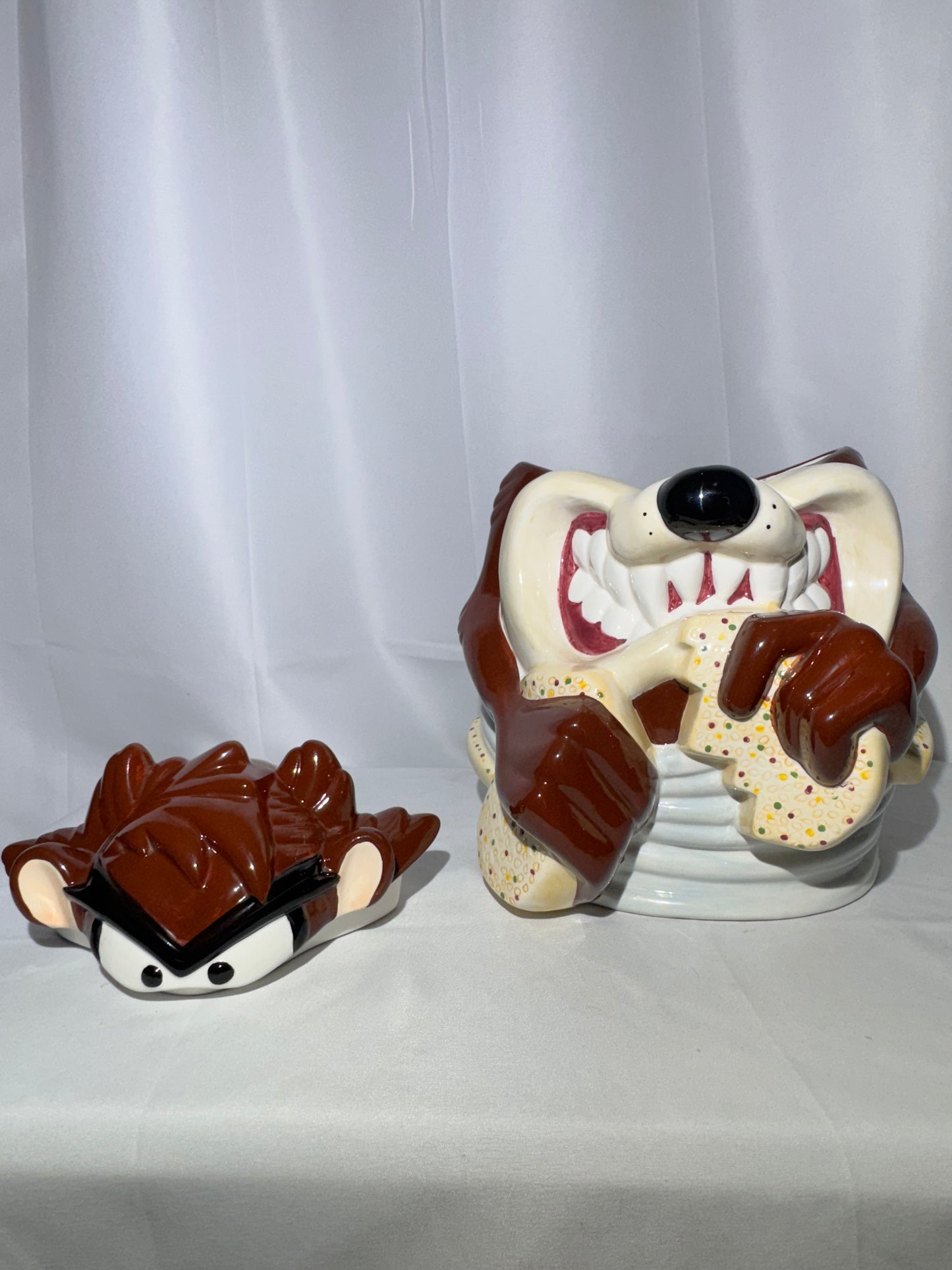 Taz - Cookie Jar - Looney Tunes- Warner Brothers- 1998 - Gibson