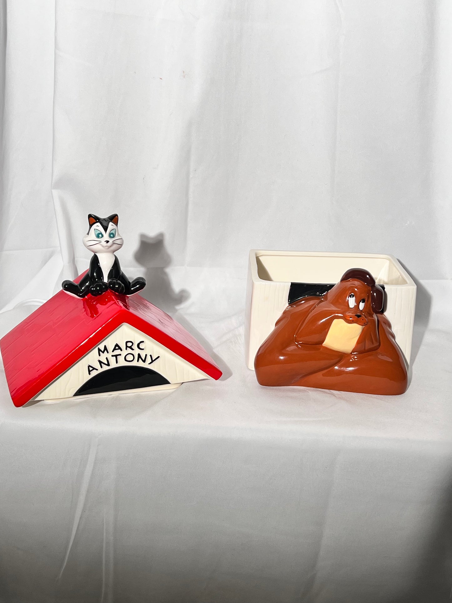 Marc Antony & Pussyfoot- 13” Cookie Jar - Looney Tunes- Warner Brothers - 1995
