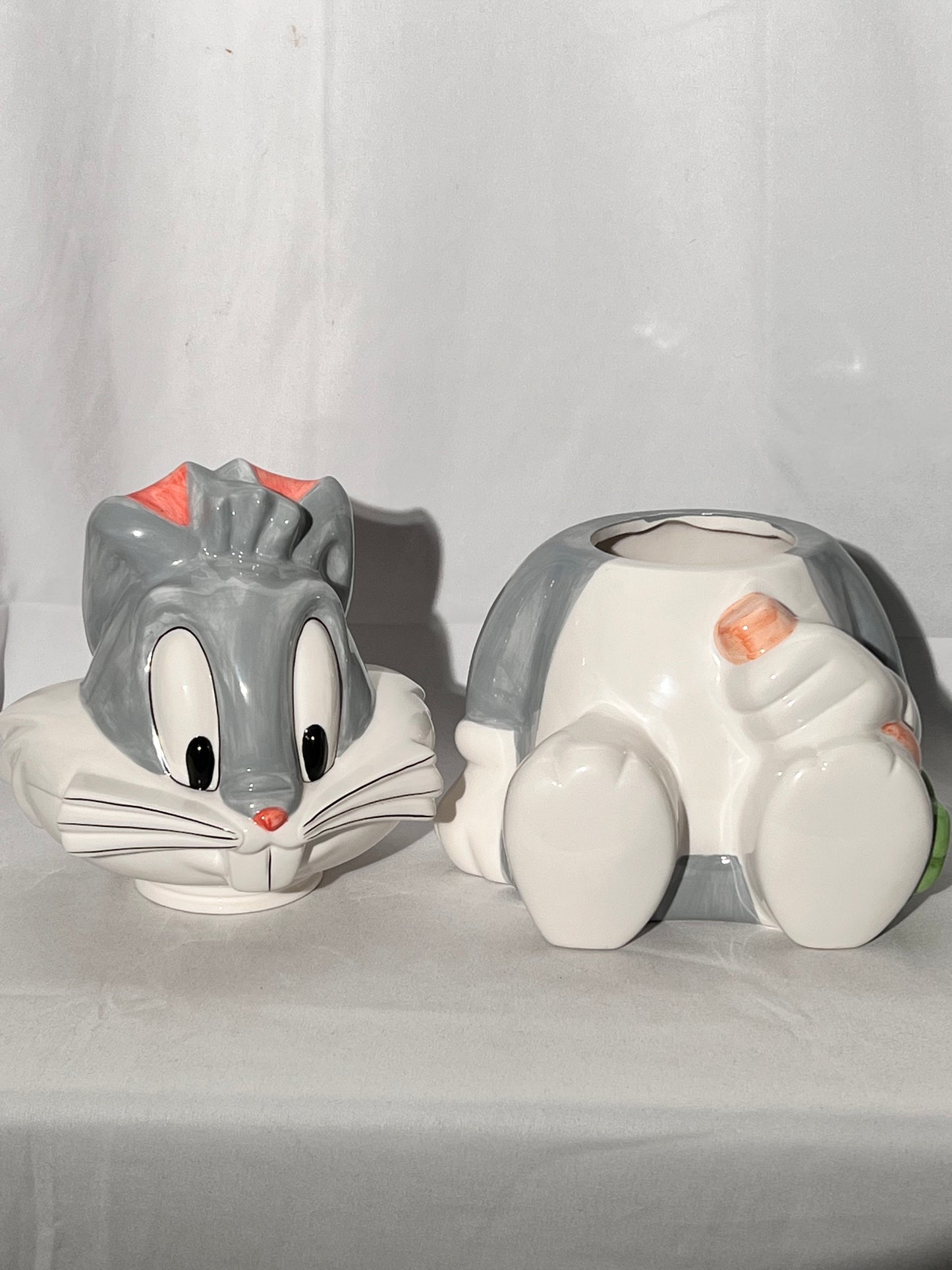 Bugs Bunny- 12 1/2” Cookie Jar - Warner Brothers- Looney Tunes