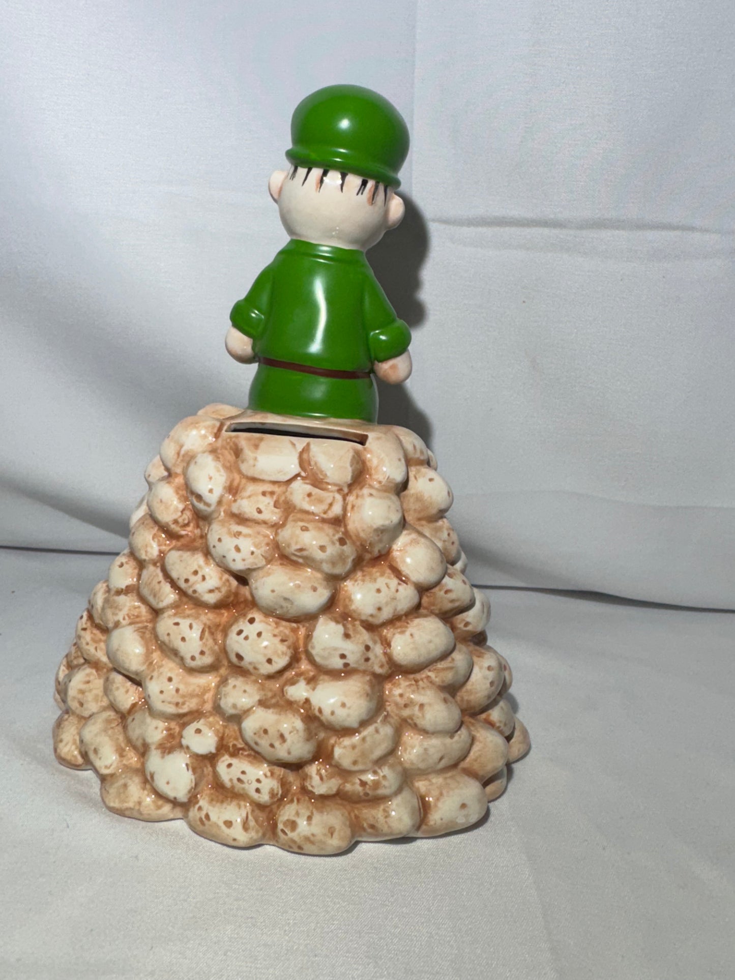 Beatle Bailey - ceramic bank -Enesco - Comic -item number 686484