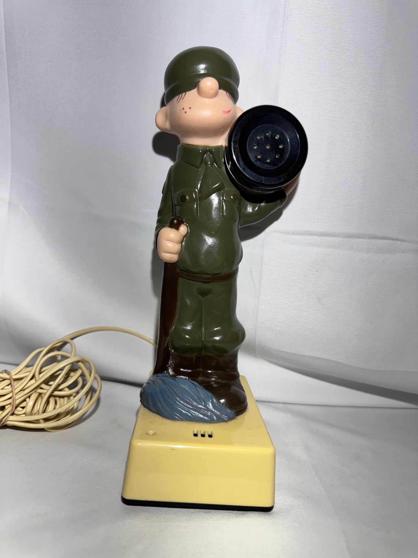 Beetle Bailey-comics- Telephone - landline- 1982