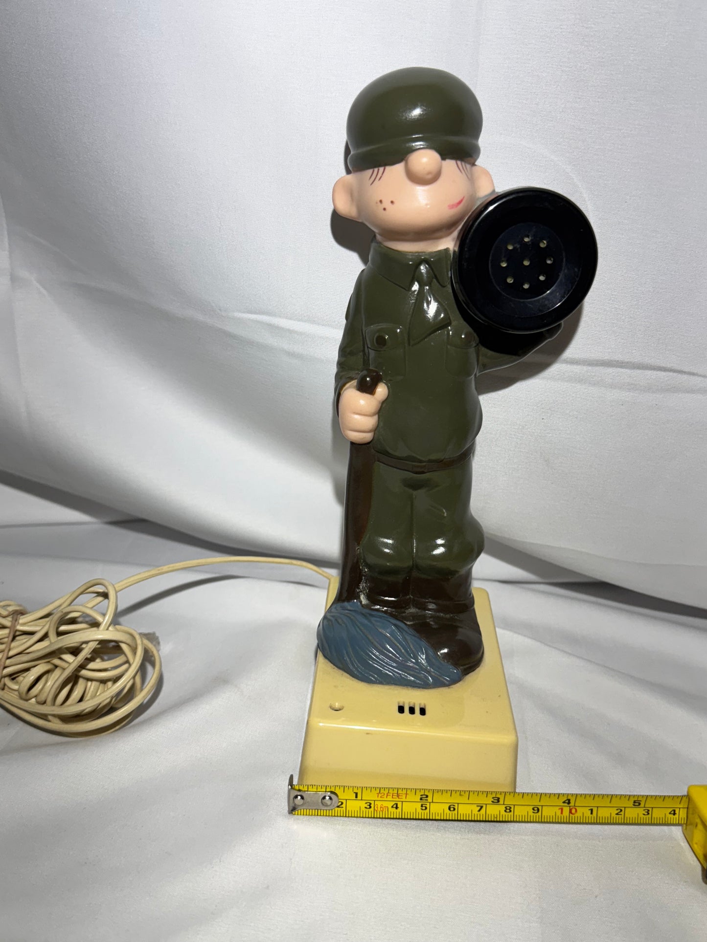 Beetle Bailey-comics- Telephone - landline- 1982