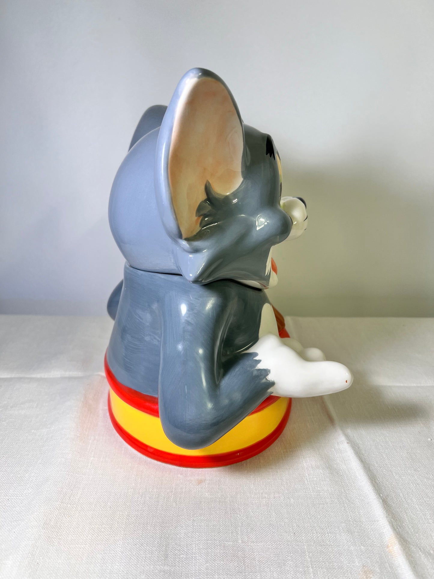 Tom and Jerry- best friends -cookie jar- Hannah Barbara- Warner Brothers