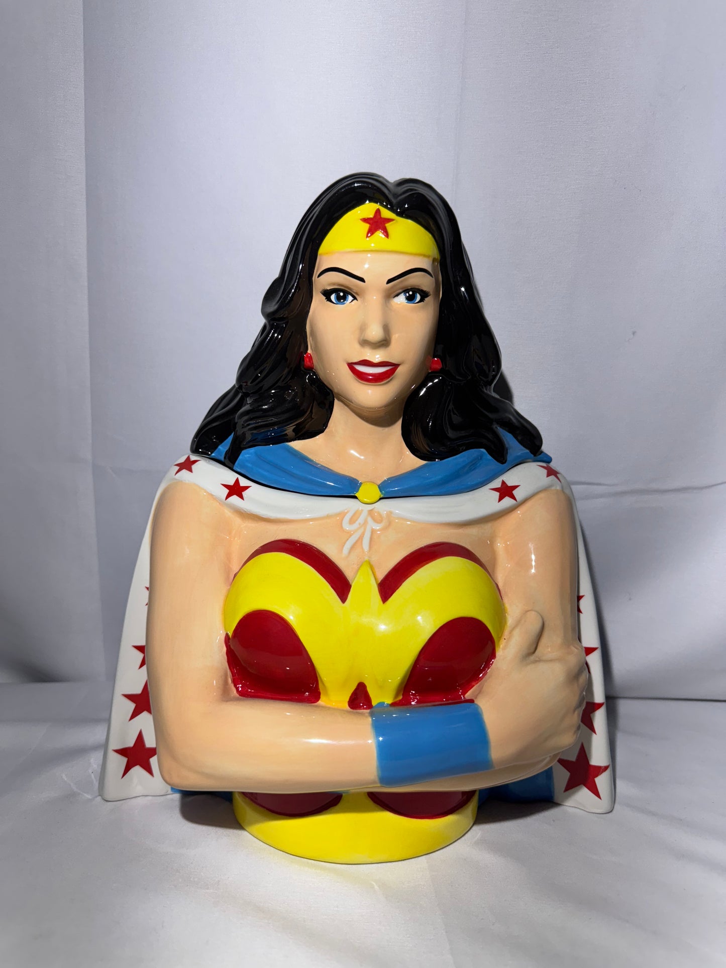 Wonder Woman- ceramic Cookie jar- DC Comic- Warner Brothers - item #21027- Spoontiques