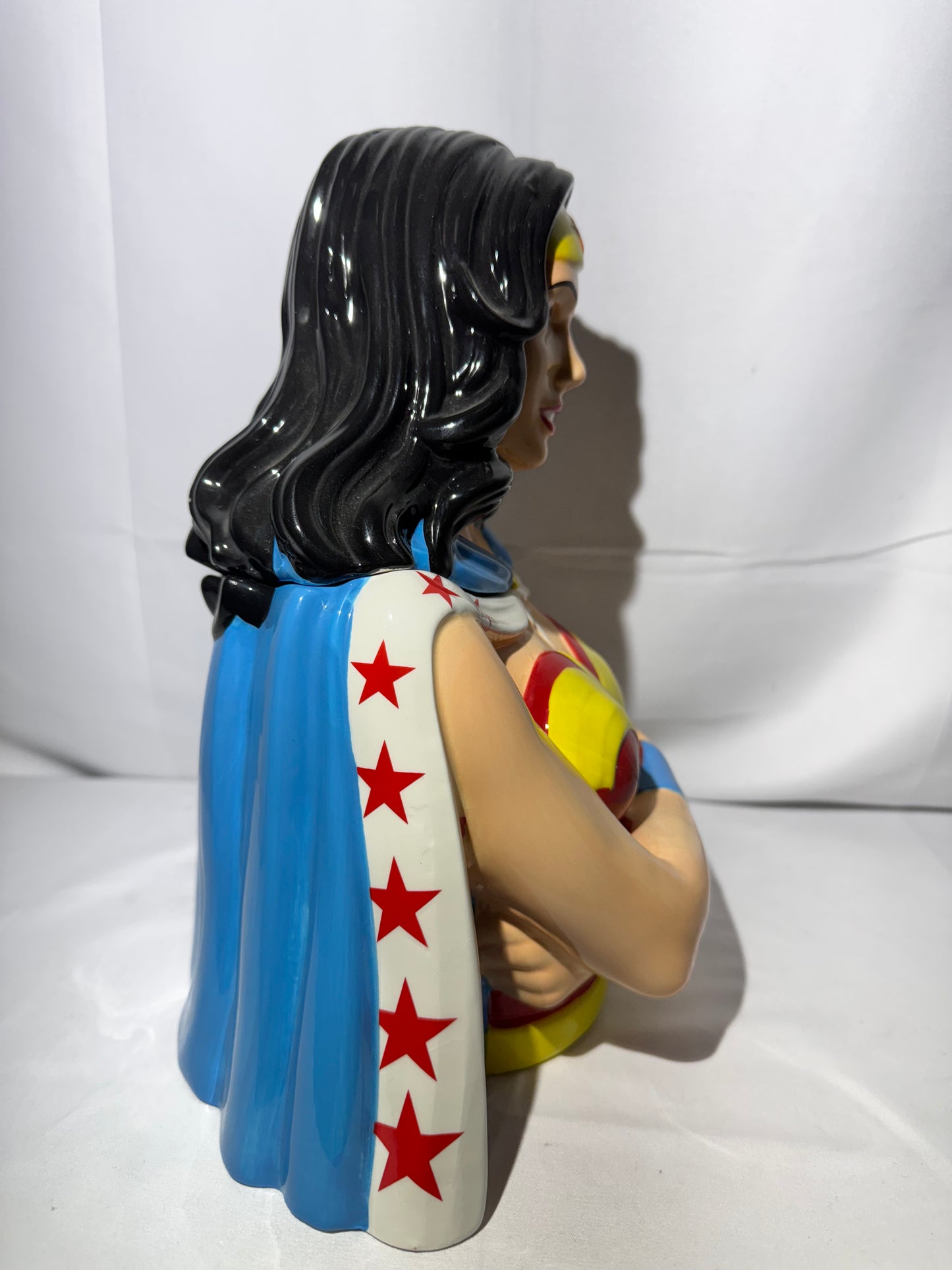 Wonder Woman- ceramic Cookie jar- DC Comic- Warner Brothers - item #21027- Spoontiques