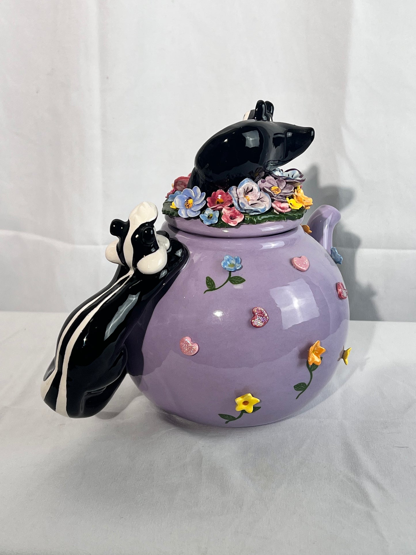 Pepe Le Pew & Penelope - teapot - Out of Reach- limited edition #49/300 - 1999 - Warner Brothers- Looney Tunes