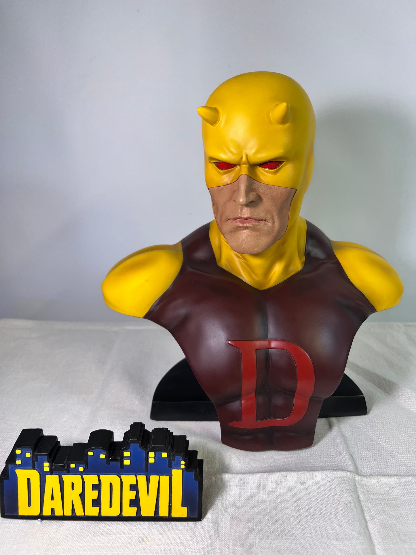Daredevil Legendary Scale Bust- Yellow- Side Show-#062/300 -Marvel
