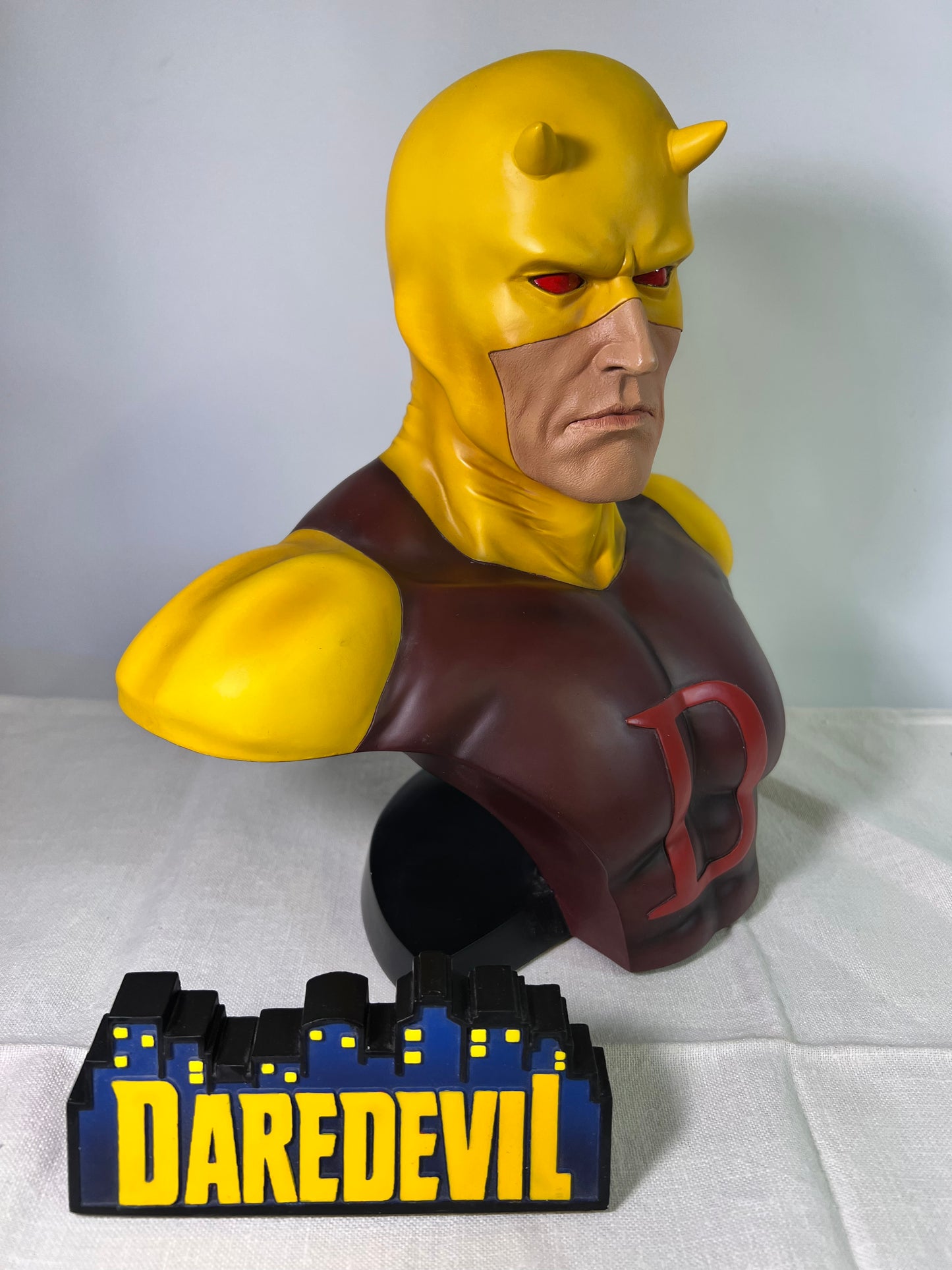 Daredevil Legendary Scale Bust- Yellow- Side Show-#062/300 -Marvel