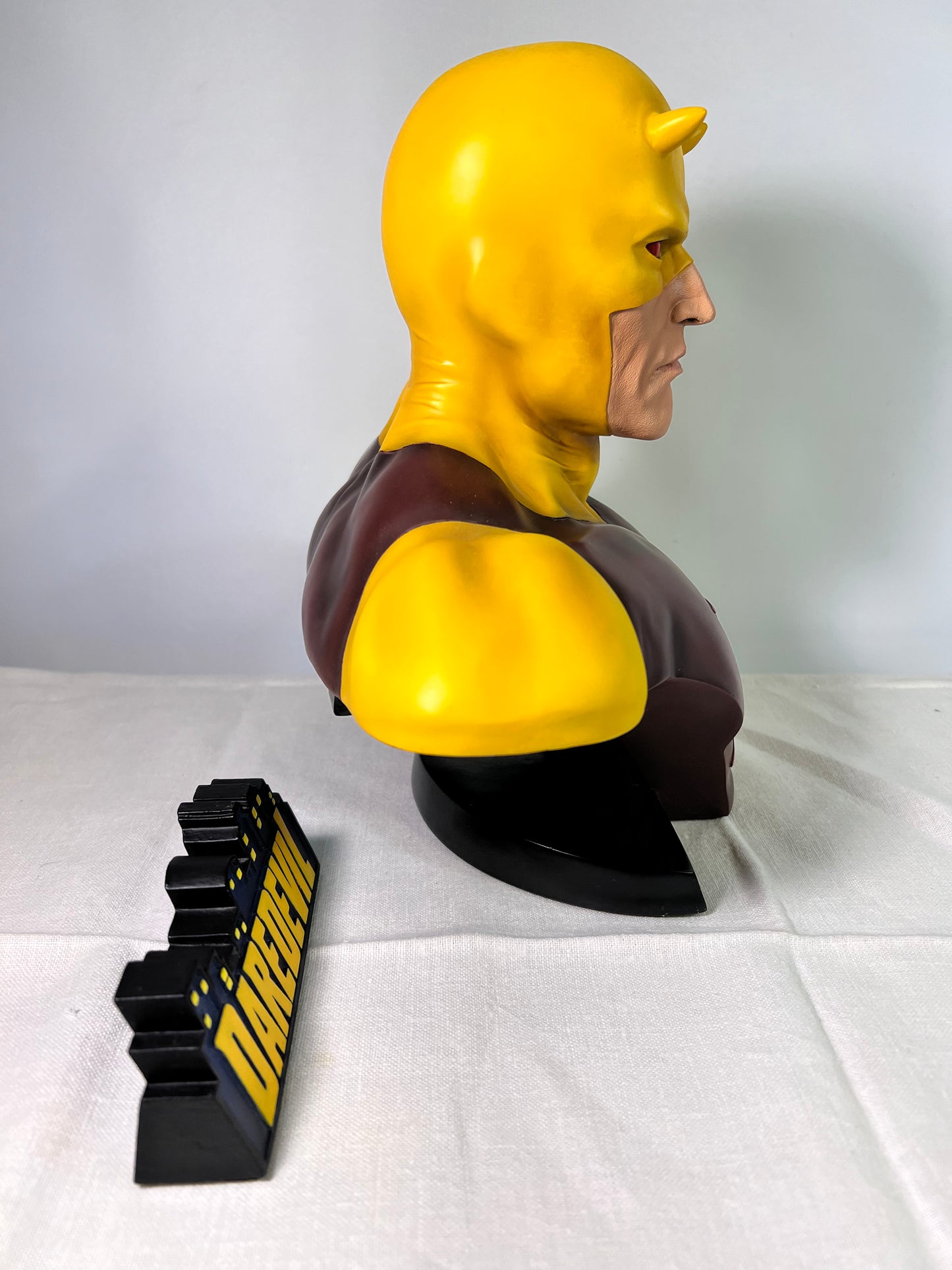 Daredevil Legendary Scale Bust- Yellow- Side Show-#062/300 -Marvel