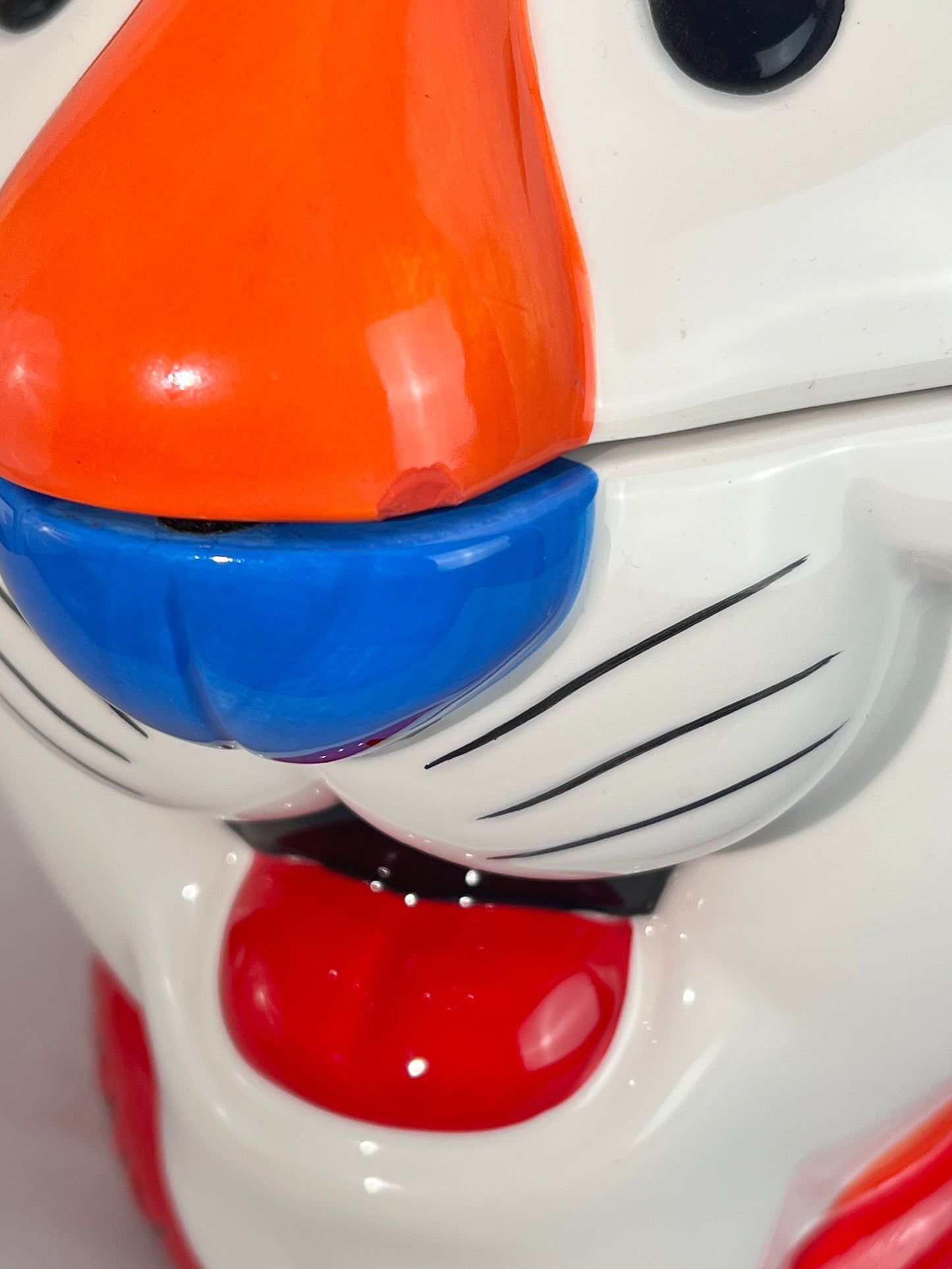 Tony The Tiger- 9 1/2” cookie jar - Kellogg - 2002