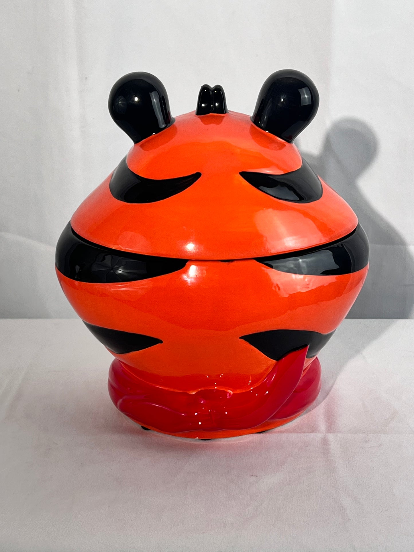 Tony The Tiger- 9 1/2” cookie jar - Kellogg - 2002