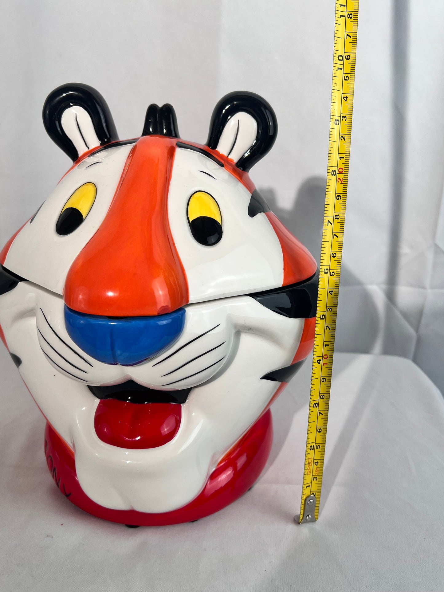 Tony The Tiger- 9 1/2” cookie jar - Kellogg - 2002