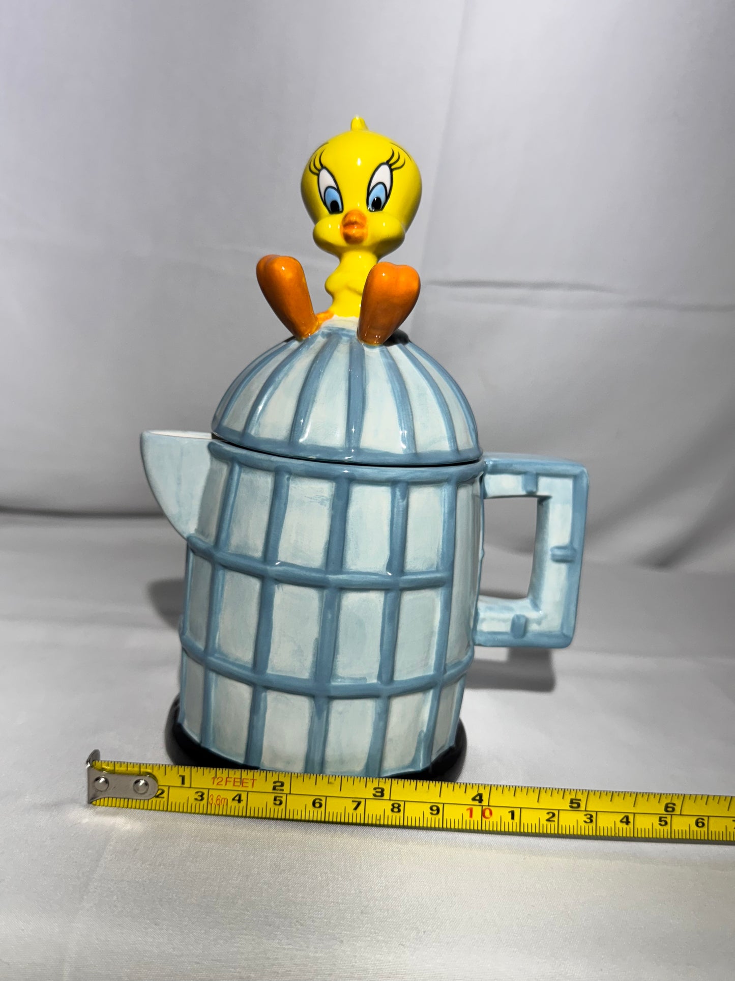 Tweety Bird and Sylvester- Sugar and Creamer set - Looney Tunes- Warner Brothers - 1995