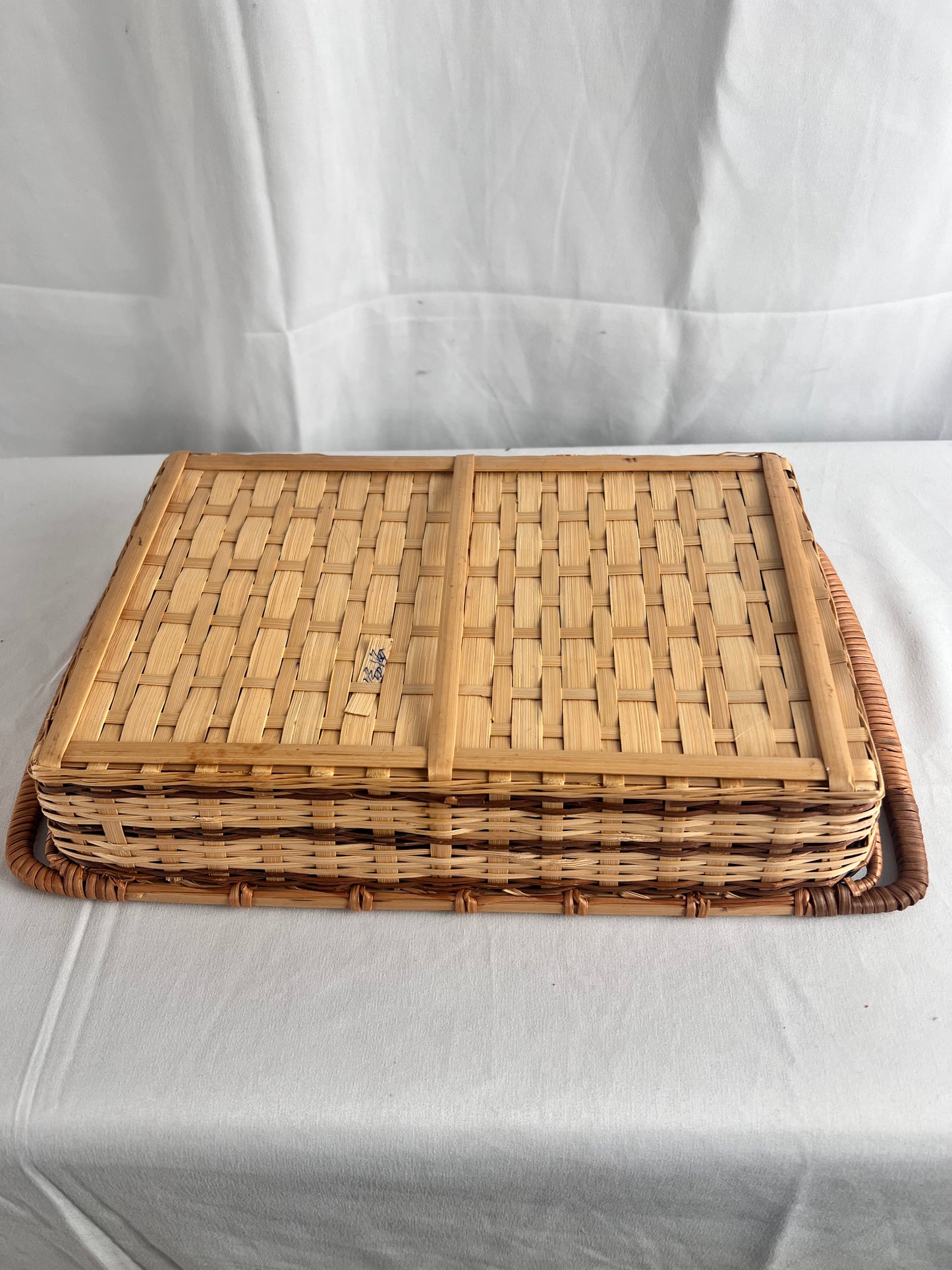Pyrex - Fireside- 2qt. Oblong Baking dish - Corning - wicker serving basket- unused