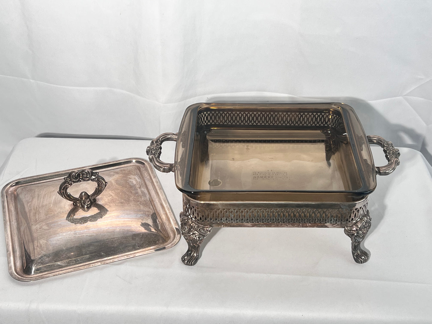 Vintage- silver plated serving plater with lid- Pyrex - 222- D21 - Corning- amber- baking dish- 21 x 21 x 5 cm