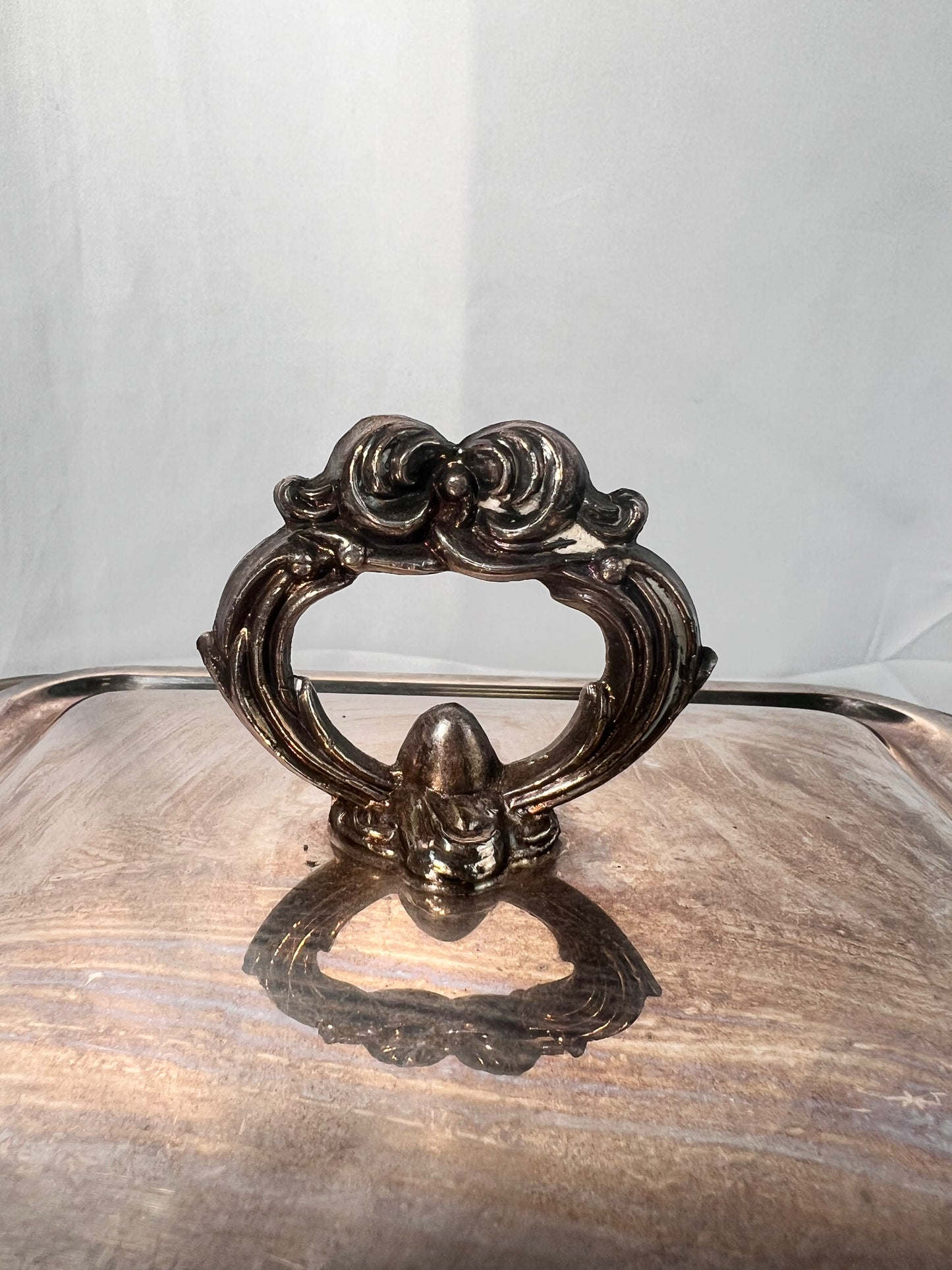 Vintage- silver plated serving plater with lid- Pyrex - 222- D21 - Corning- amber- baking dish- 21 x 21 x 5 cm