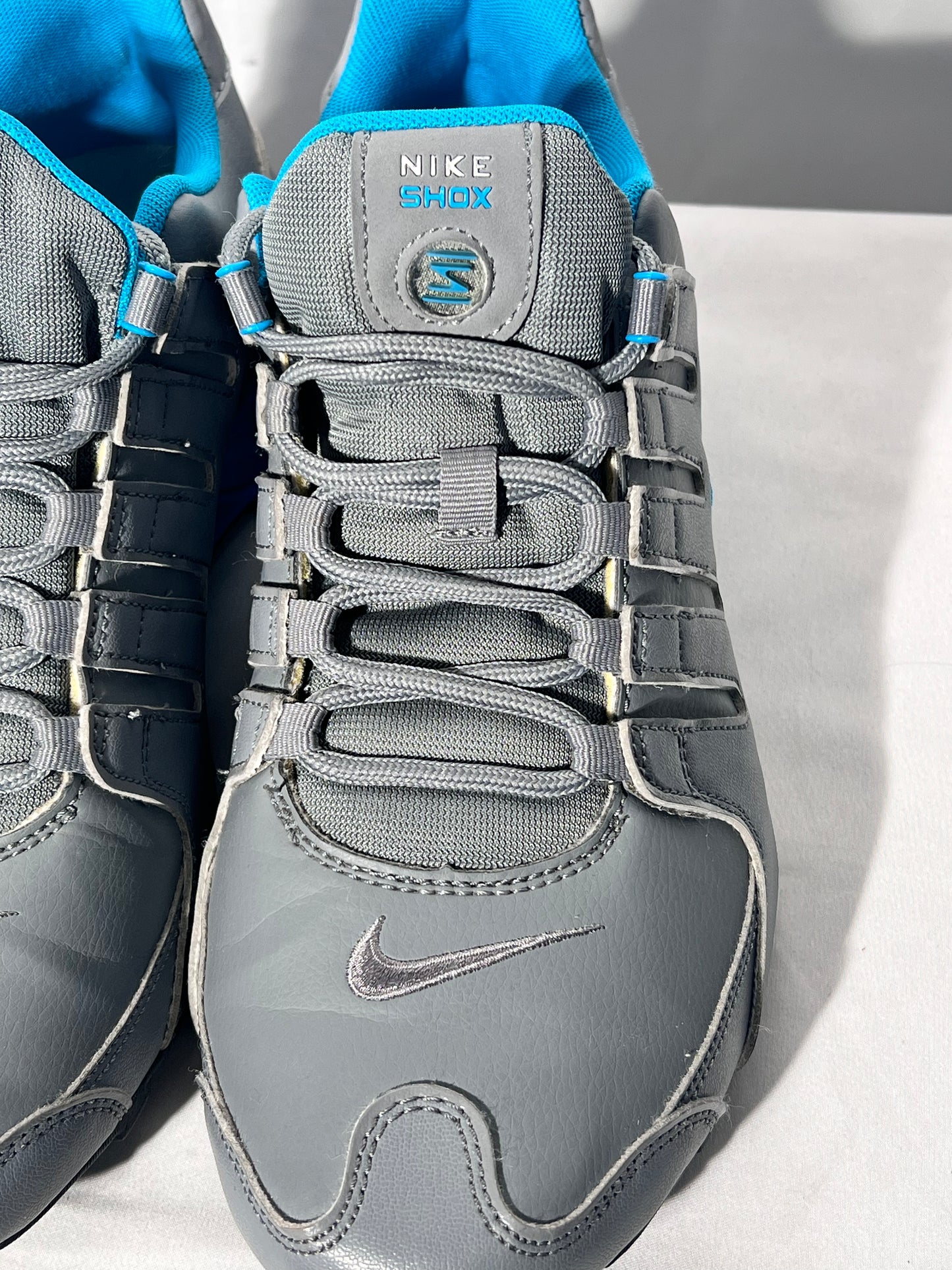 Nike Shox - Detroit Lions - 2014 - size 10.5 - sneakers- Gray and Blue