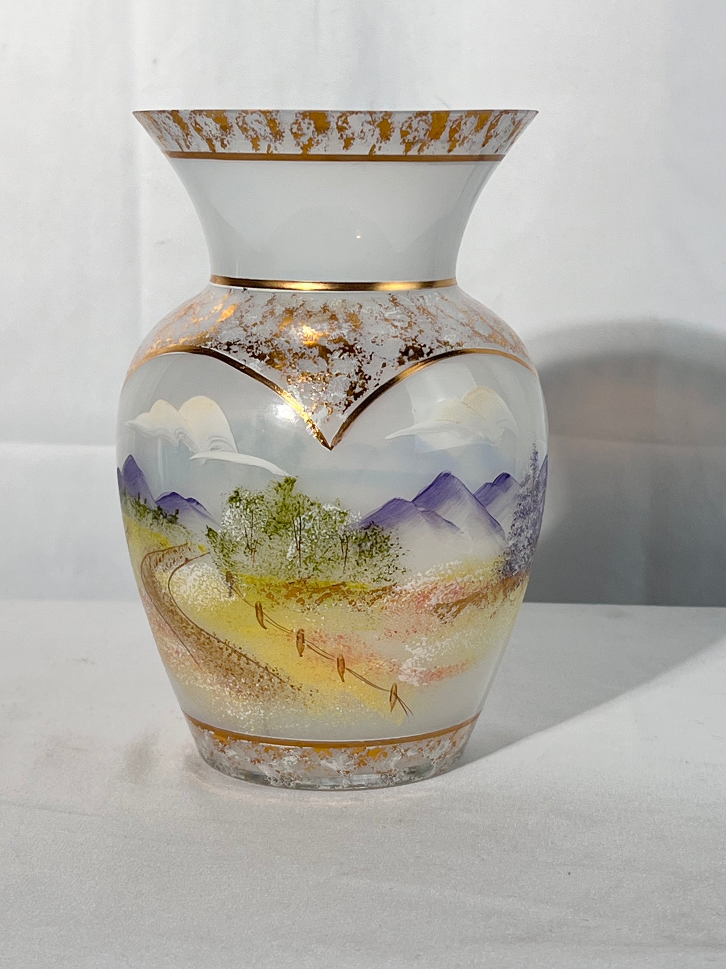 Fenton - 7” vase - #277/500 -hand painted by D. Robinson