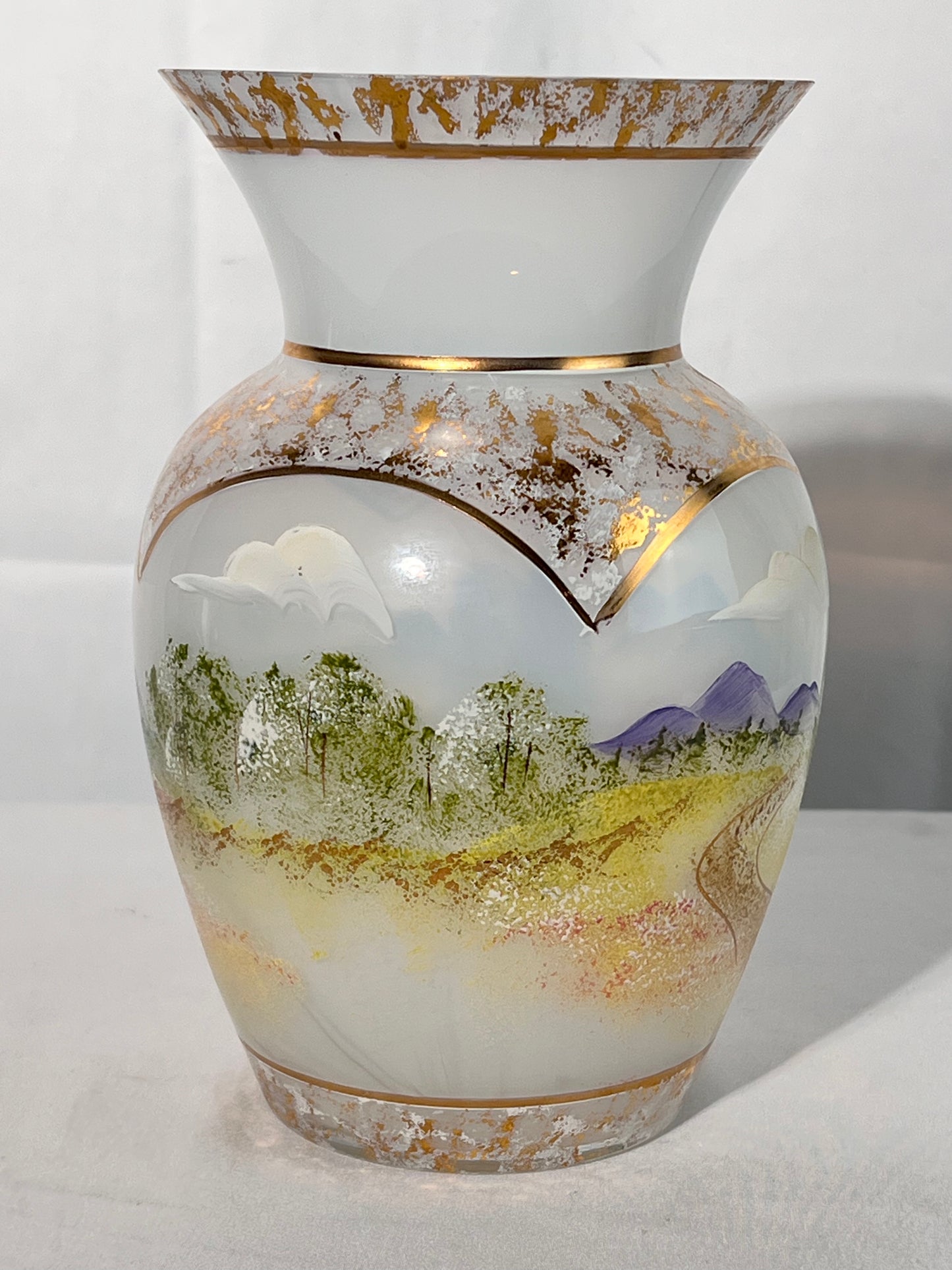 Fenton - 7” vase - #277/500 -hand painted by D. Robinson