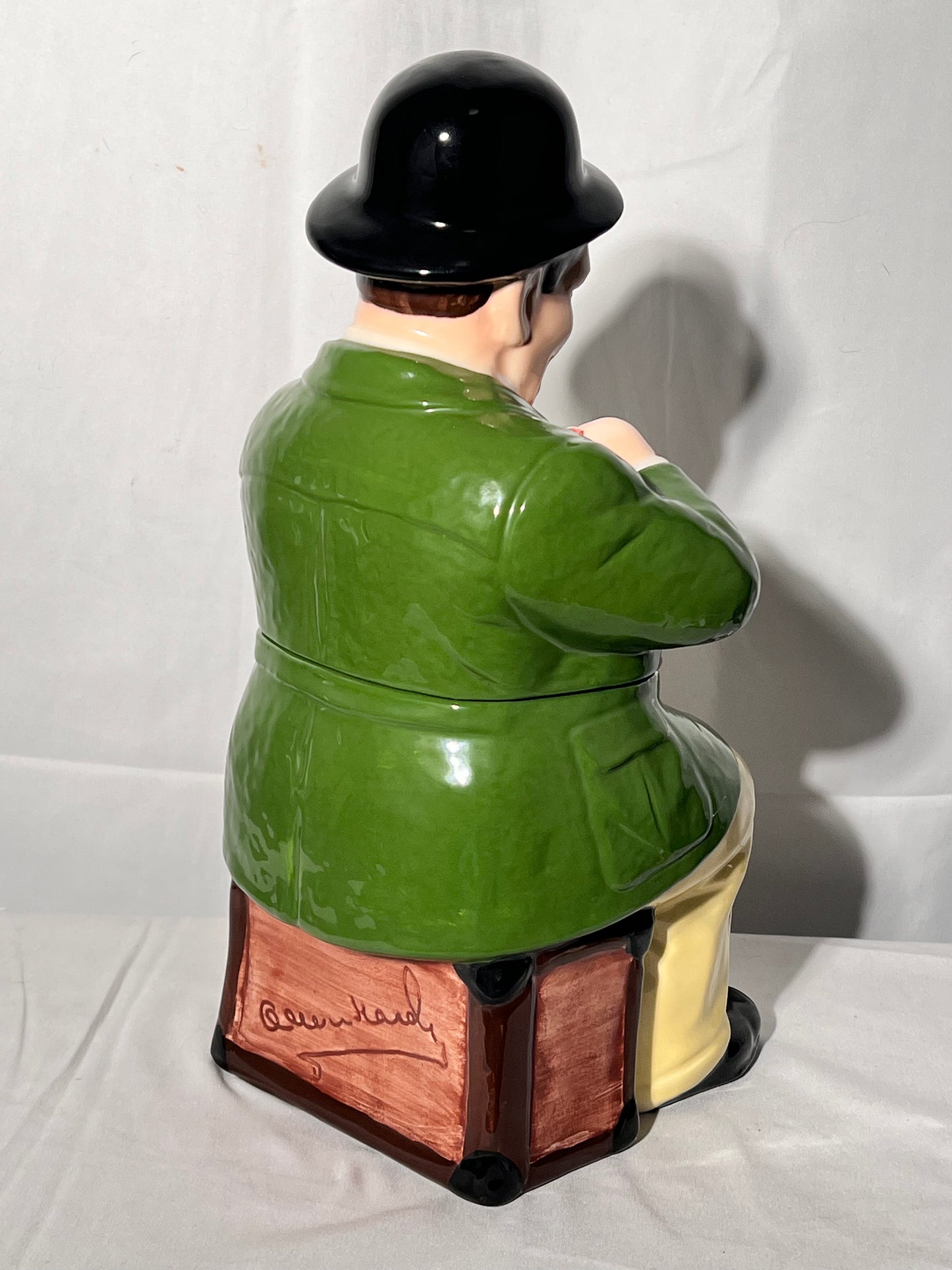 Laurel & Hardy - 13 1/2” Cookie Jar - Me Me Production- Larry Harmonn -limited edition 187/1000 1996