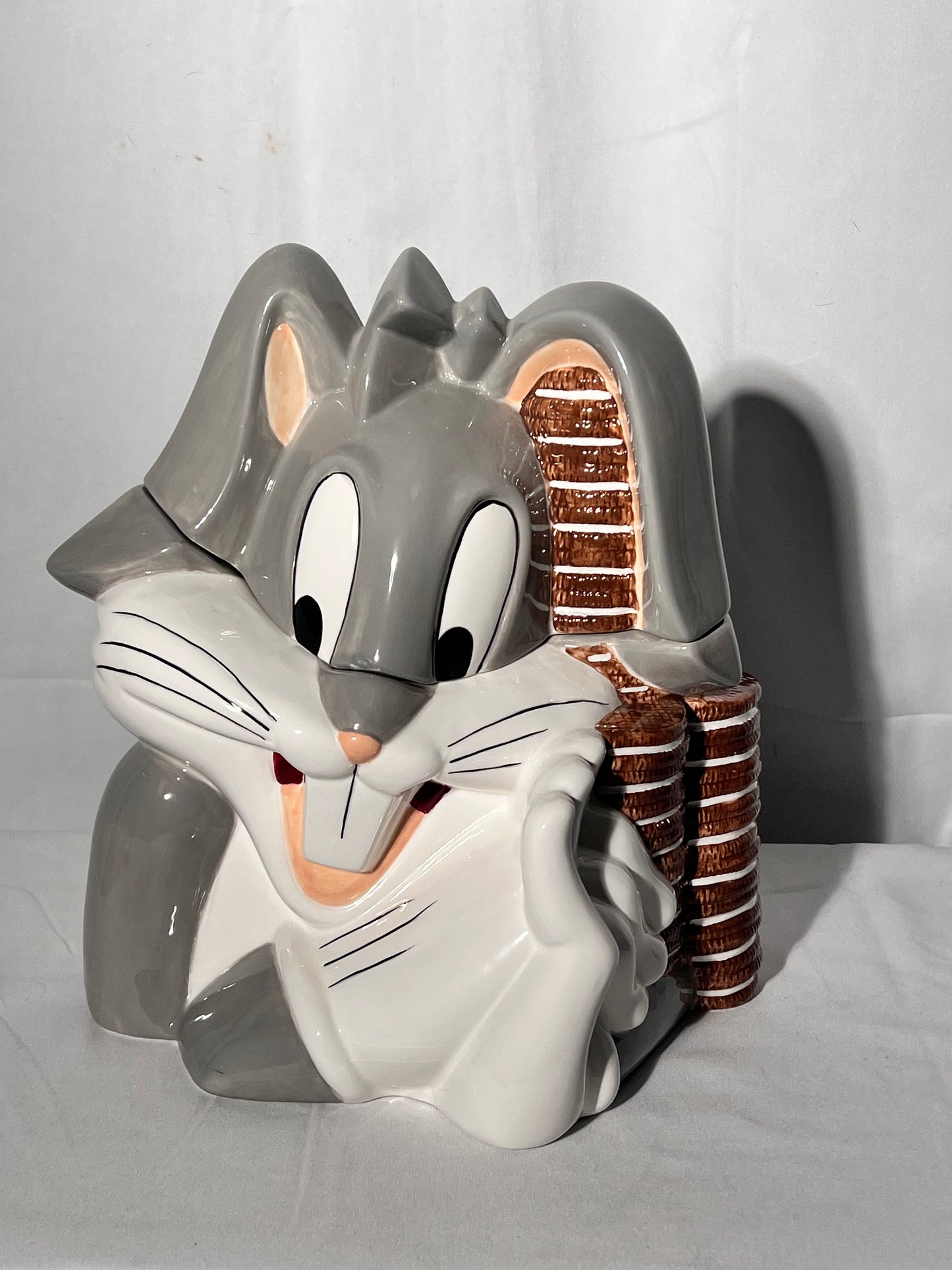 Bugs Bunny with Oreos - 11 1/2” Cookie Jar - looney tunes – Gibson houseware – Warner Brothers – 2000