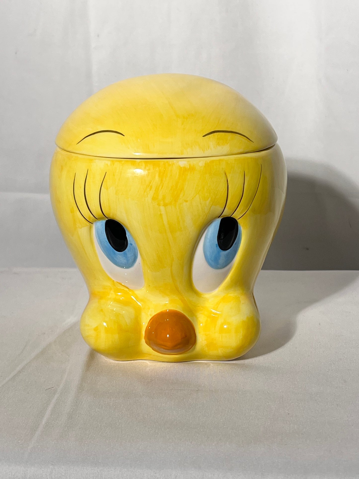 Tweety Bird - 7” Cookie Jar- hand painted- Warner Brothers- Looney Tunes-2000