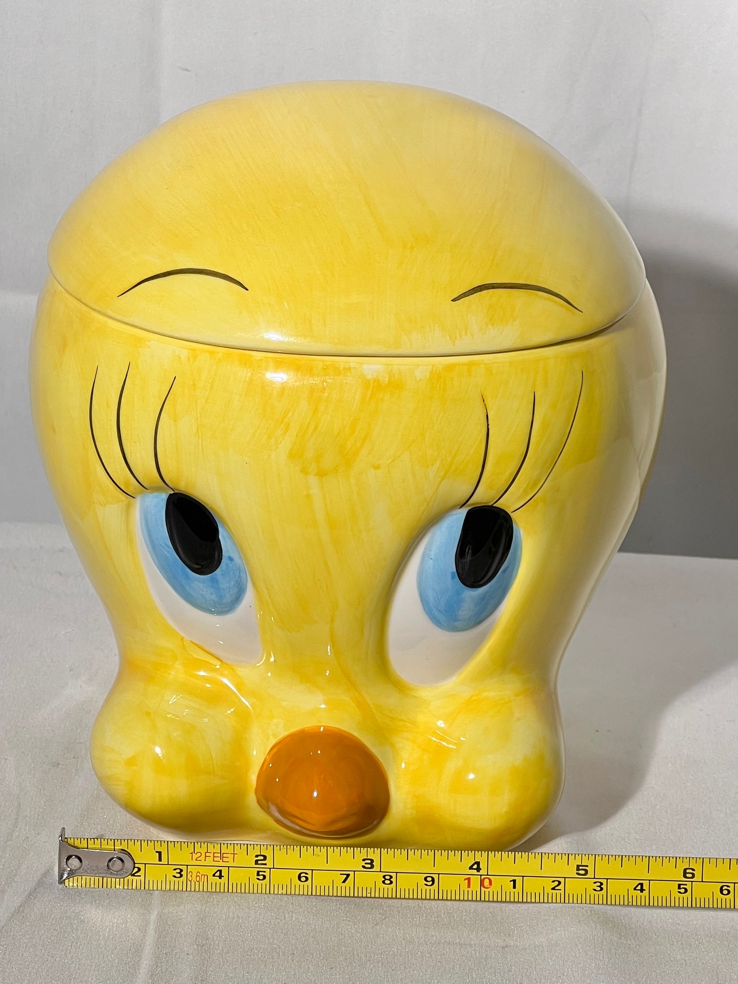Tweety Bird - 7” Cookie Jar- hand painted- Warner Brothers- Looney Tunes-2000