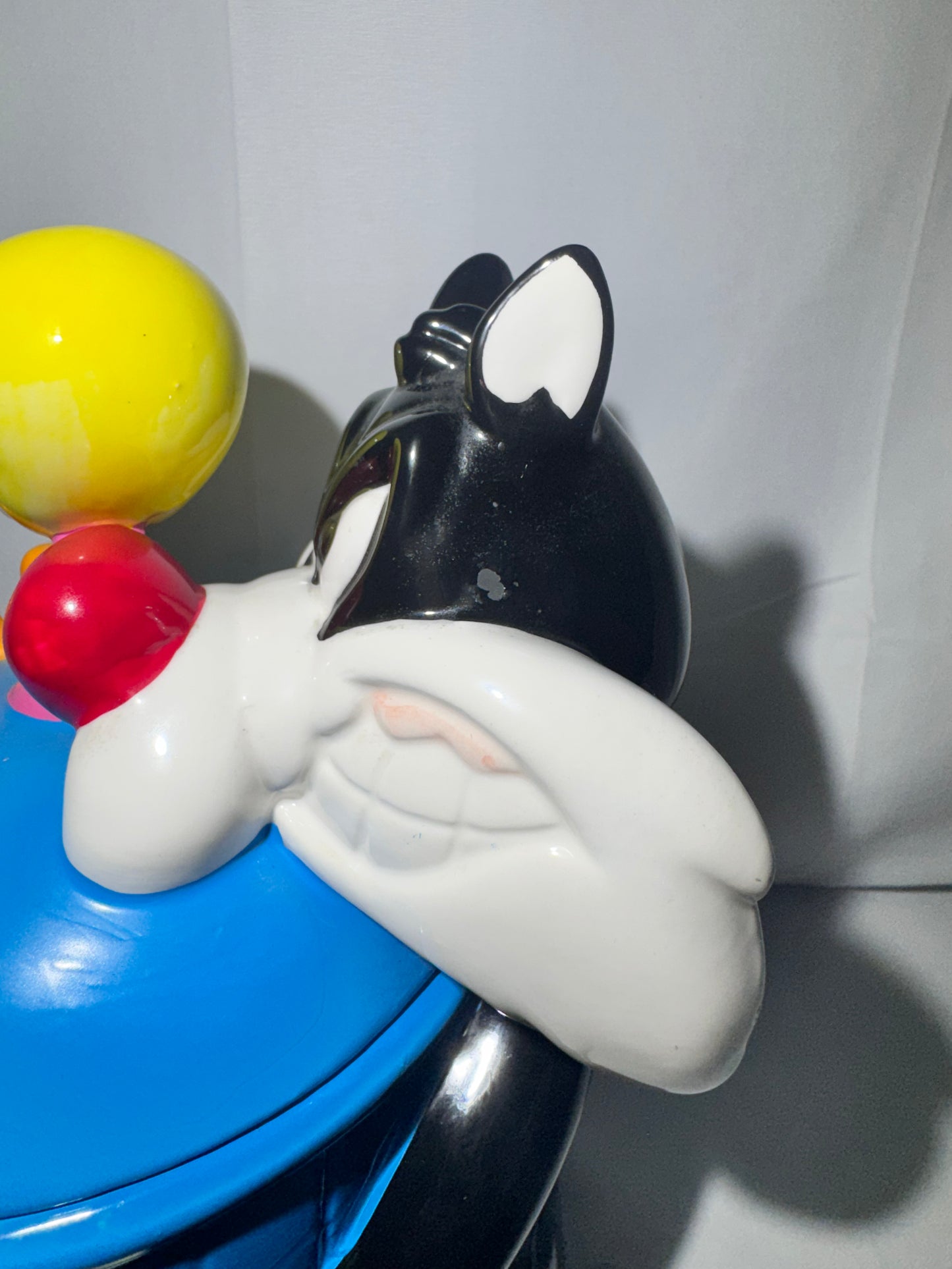 Sylvester and Tweety Bird - Cookie Jar - Hand Painted - Looney Tunes-1998 - Warner Brothers