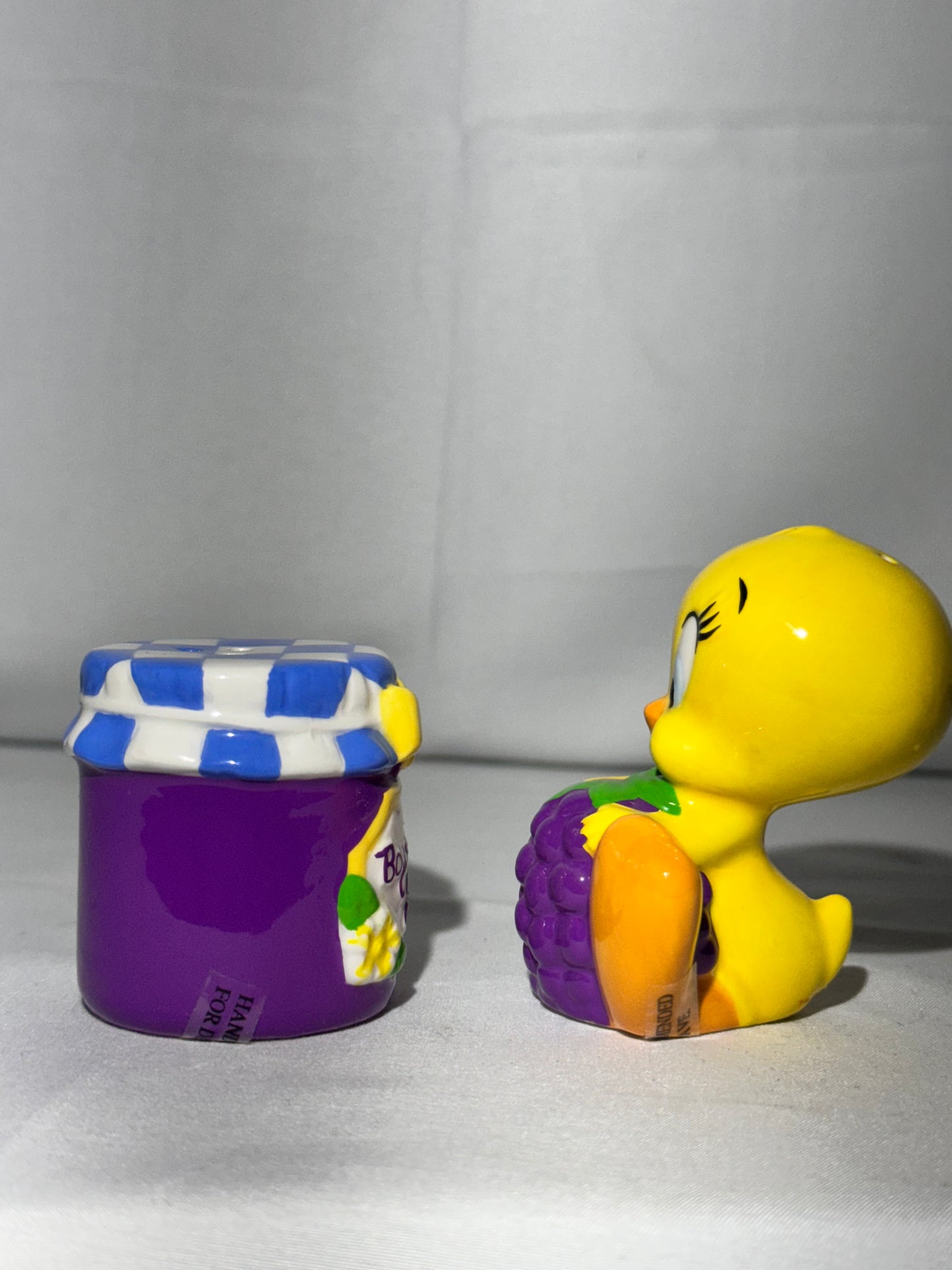 Tweety Bird & Boysenberry - Mini Salt and Pepper Shaker- Warner Brothers- Looney Tunes
