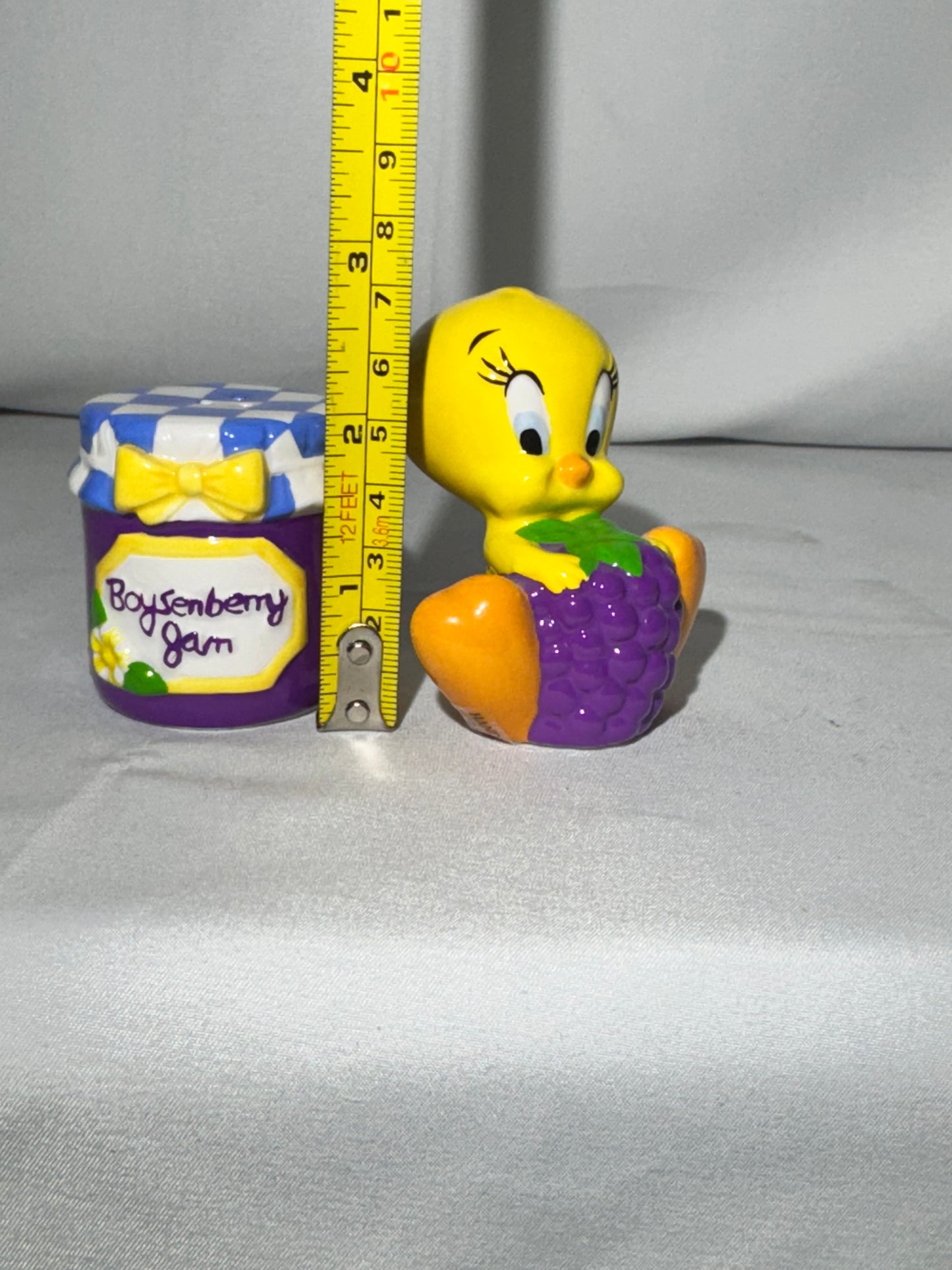 Tweety Bird & Boysenberry - Mini Salt and Pepper Shaker- Warner Brothers- Looney Tunes