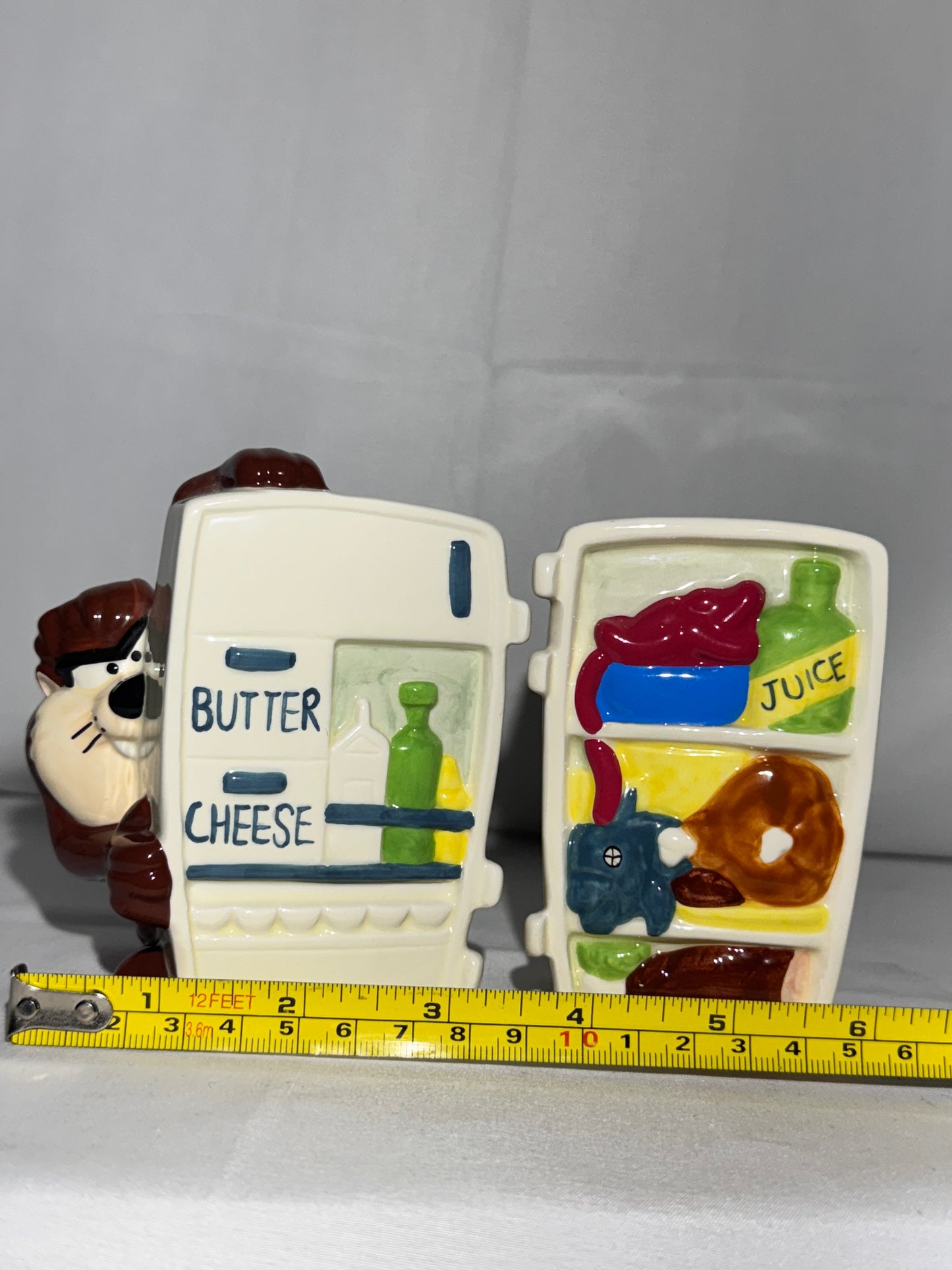 Taz and refrigerator- Salt and Pepper Shakers- Warner Brothers- Looney Tunes