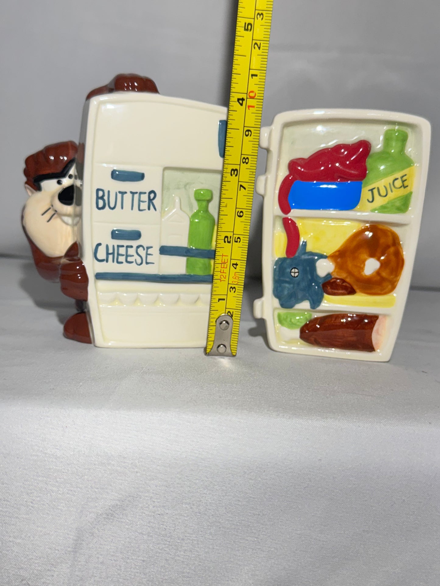 Taz and refrigerator- Salt and Pepper Shakers- Warner Brothers- Looney Tunes