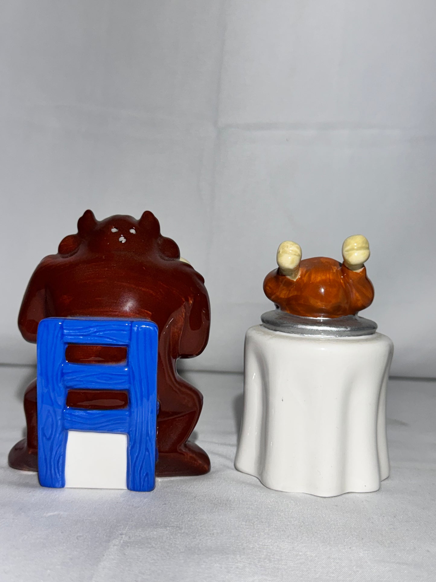 Taz & Turkey- Salt and Pepper- Warner Brothers- Looney Tunes