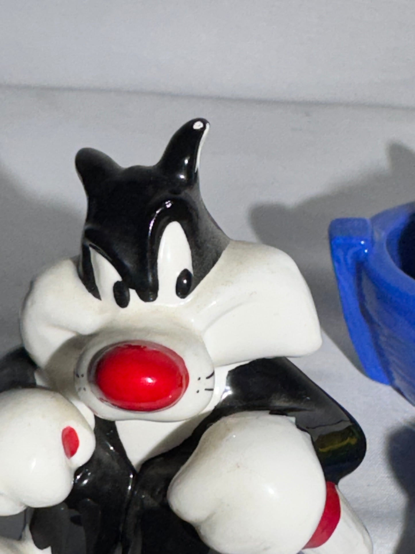 Tweety Bird & Sylvester- salt and pepper- Warner Brothers- Looney Tunes- boat ride