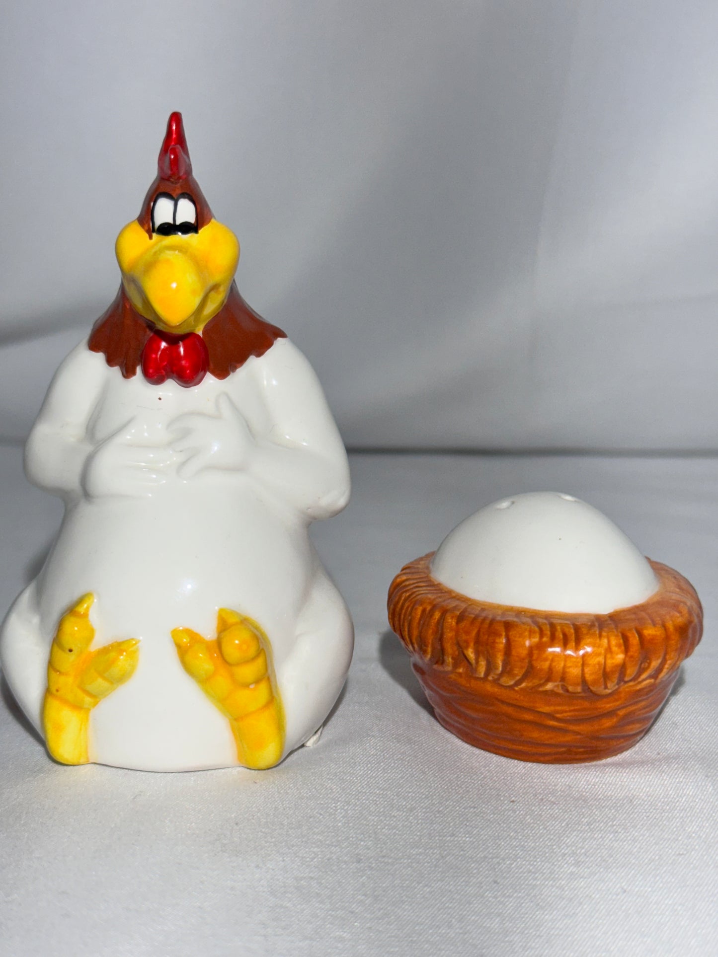 Foghorn Leghorn- Salt and Pepper Shaker - 1989 - Warner Brothers- Looney Tunes