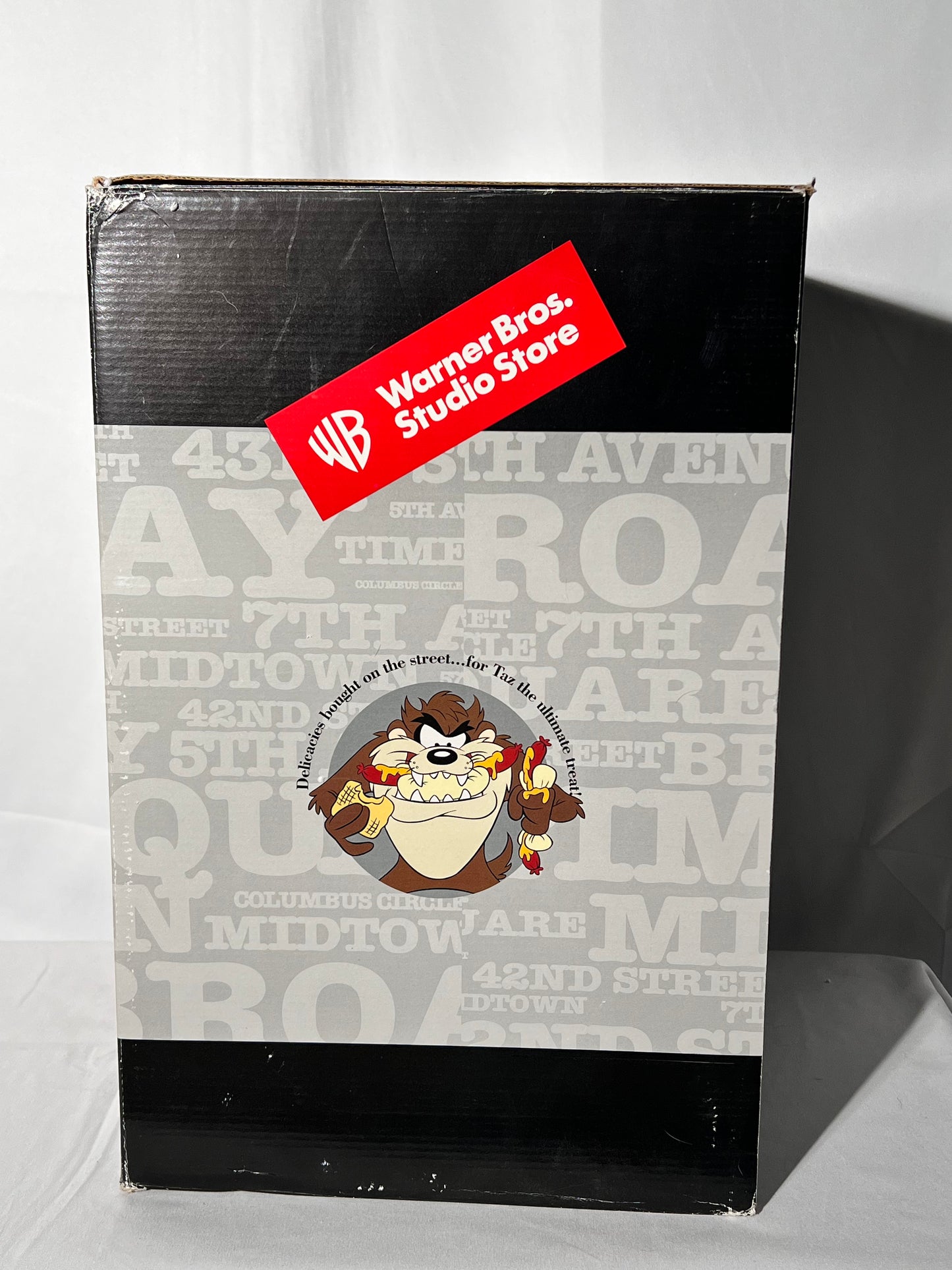 NYC Taxi Cab Cookie - Looney Tunes- Bugs Bunny, Sylvester, Tweety Bird, Taz, Marvin, the Martian- Warner Brothers- 1998