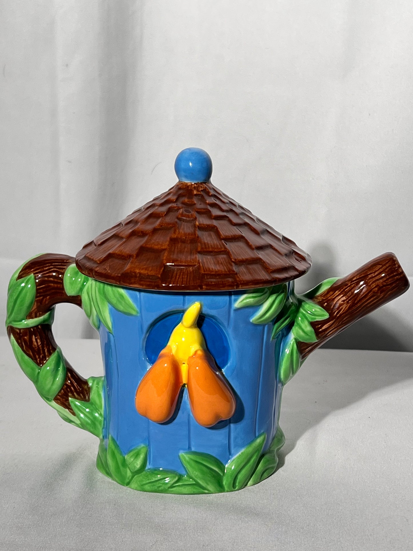 Tweety Bird in Tree House- Teapot- Warner Brothers, Looney Tunes-1998