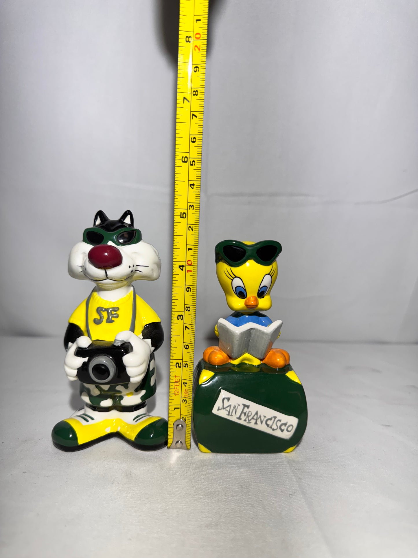 Tweety Bird and Sylvester- Salt and Pepper- San Francisco- Warner Brothers- Looney Tunes