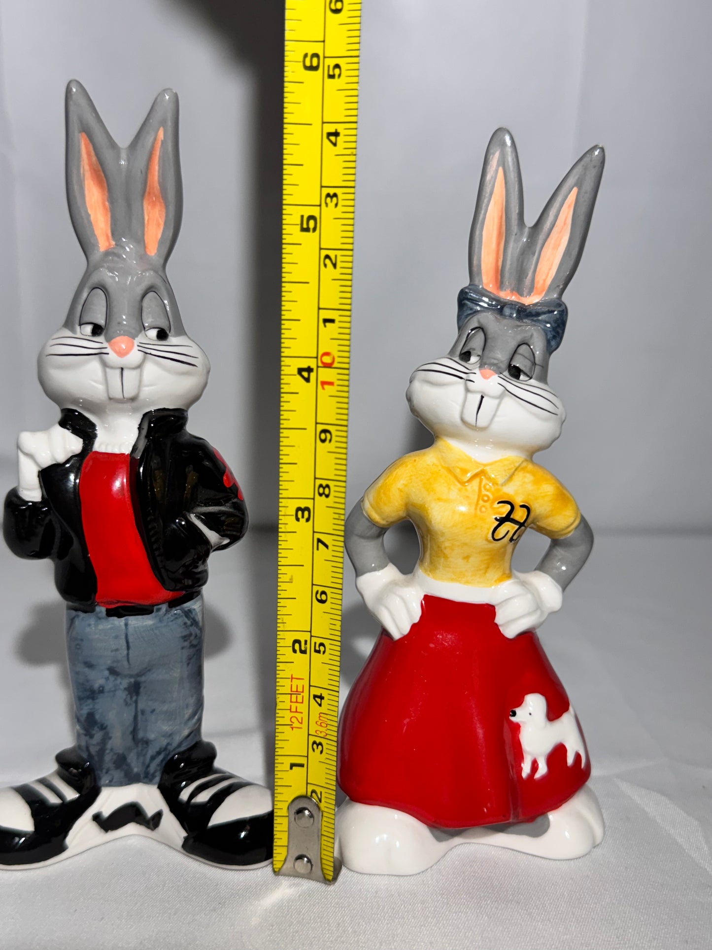 Bugs Bunny and Lola Bunny - Salt and Pepper Shakers- 50s Diner Theme - Looney Tunes- Warner Brothers