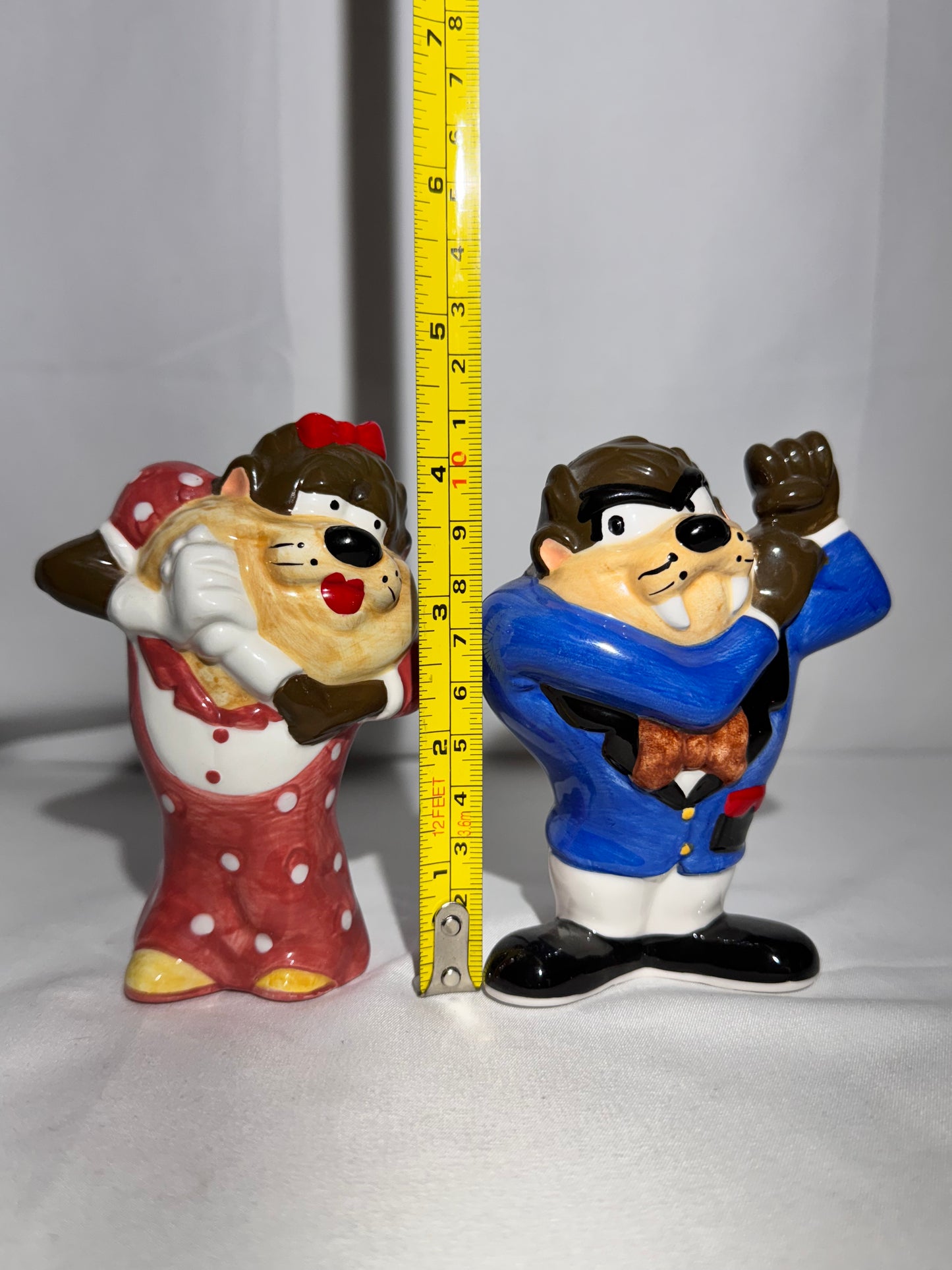 Taz and She Devil- Salt and Pepper- Looney Tunes- Warner Brothers- 1994