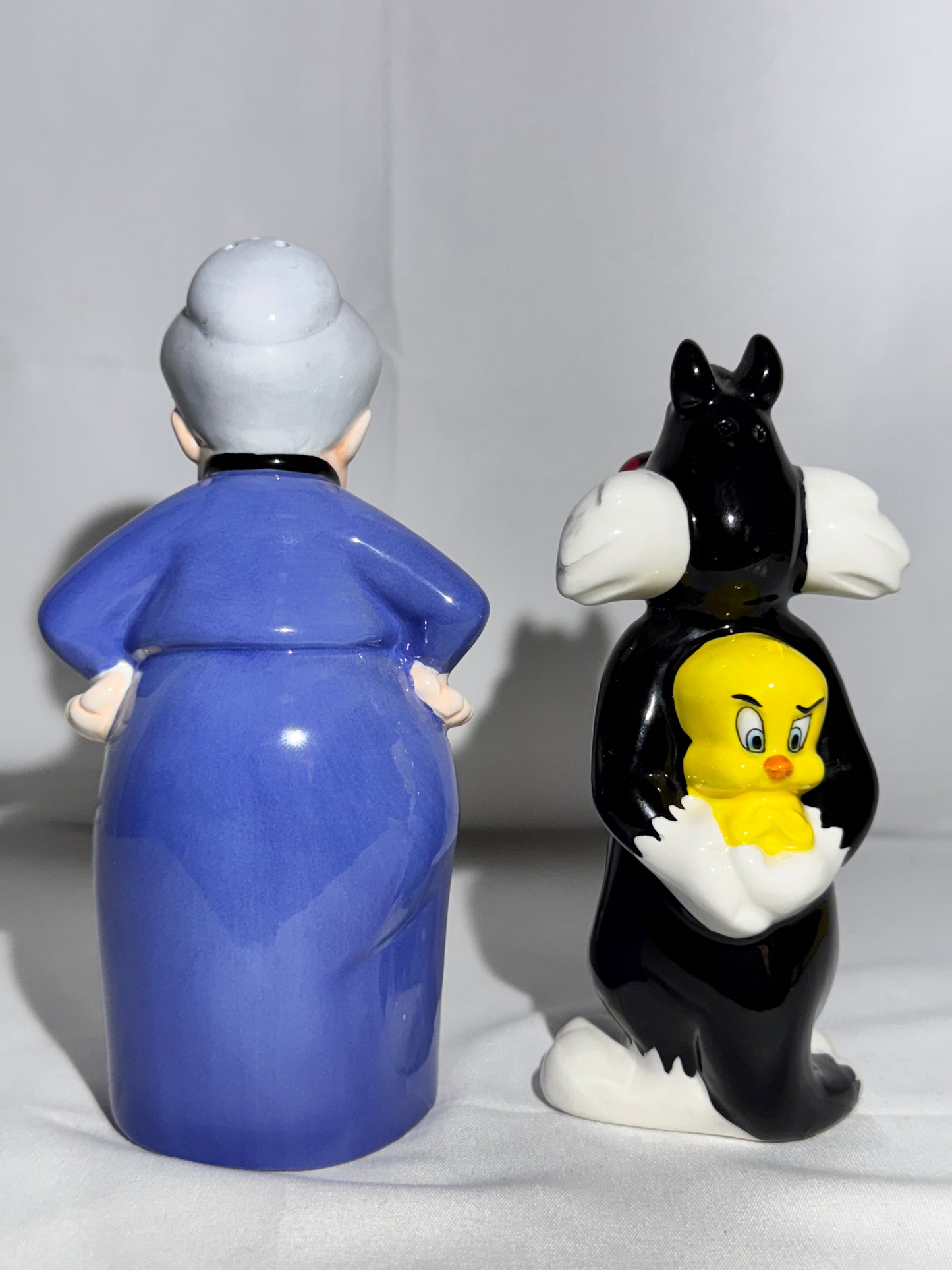 Sylvester, Tweety Bird and Granny - Salt and Pepper- Looney Tunes- Warner Brothers