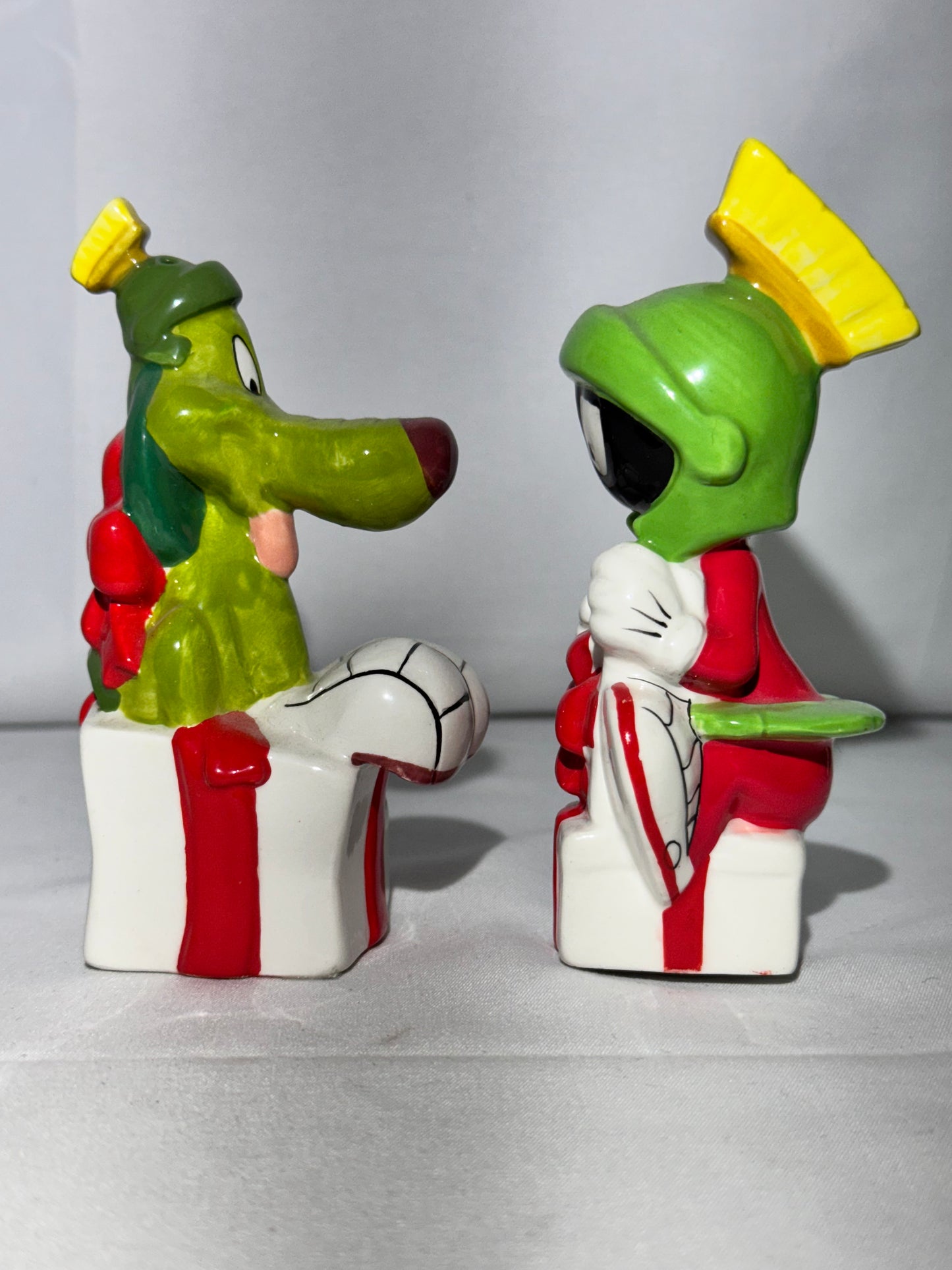 Marvin the Martian and K9 - salt & pepper- 1998 - Looney Tunes- Warner Brothers- Christmas- original box