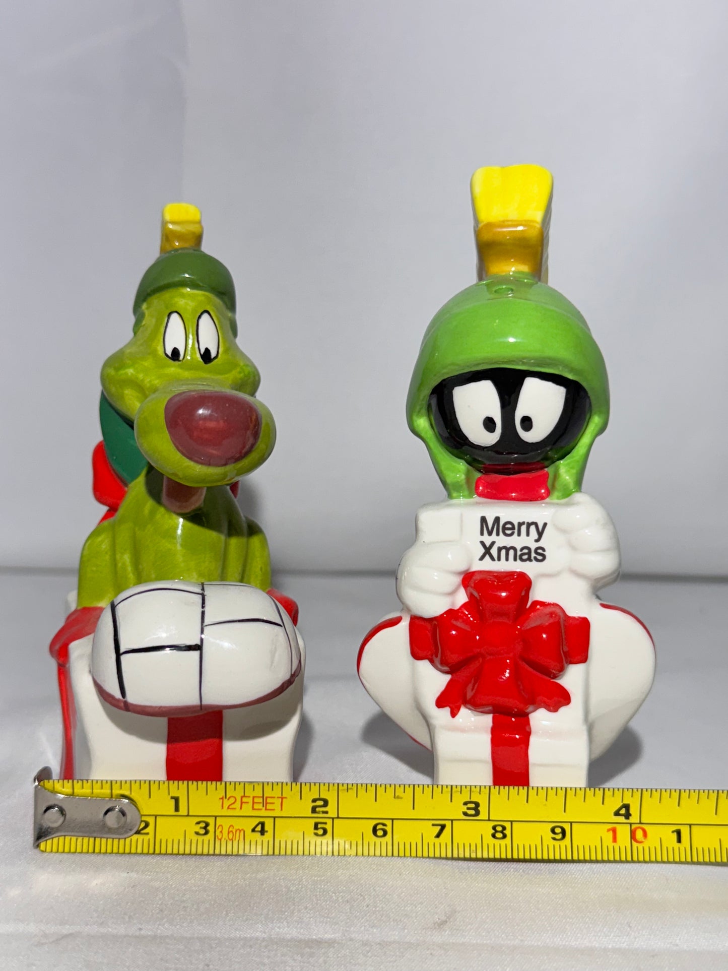 Marvin the Martian and K9 - salt & pepper- 1998 - Looney Tunes- Warner Brothers- Christmas- original box