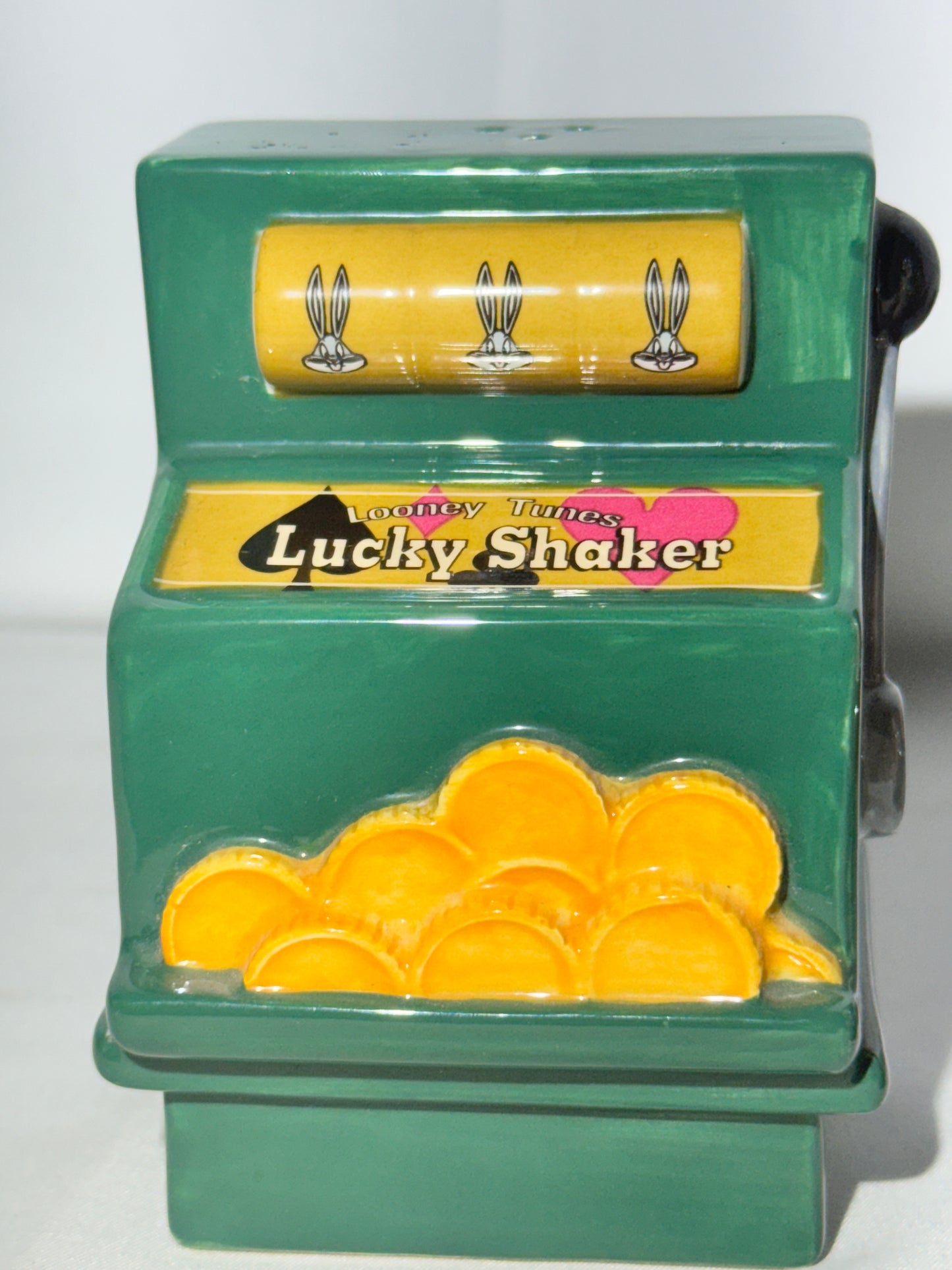 Taz and Slot Machine- salt & pepper- Atlantic City -Looney Tunes-Warner Brothers