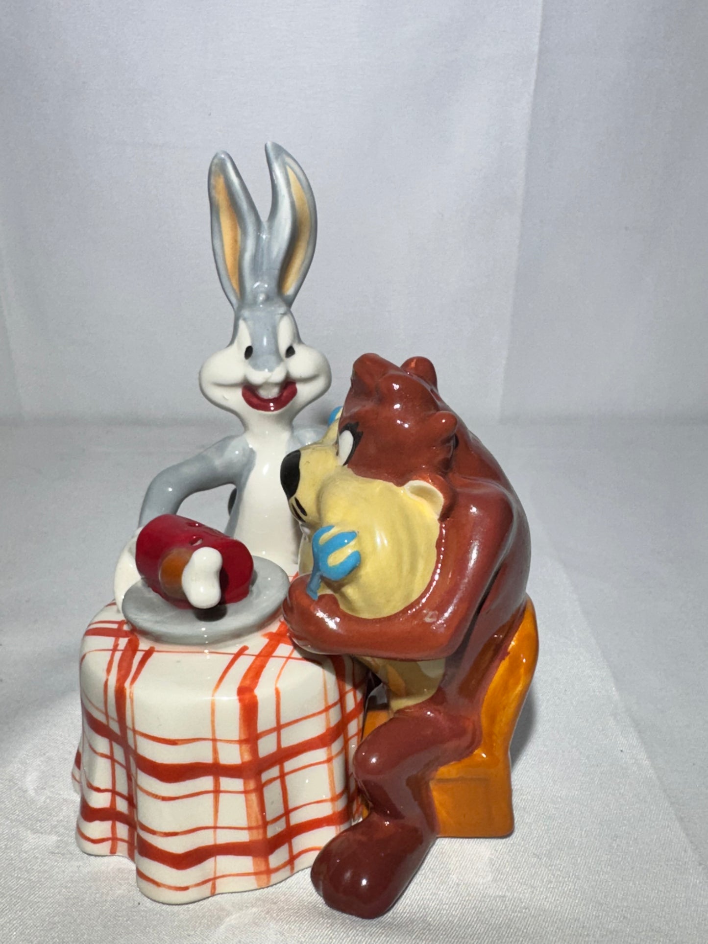 Looney Tunes Bugs Bunny & Taz Salt and Pepper Shakers – Magnetic – Warner Brothers
