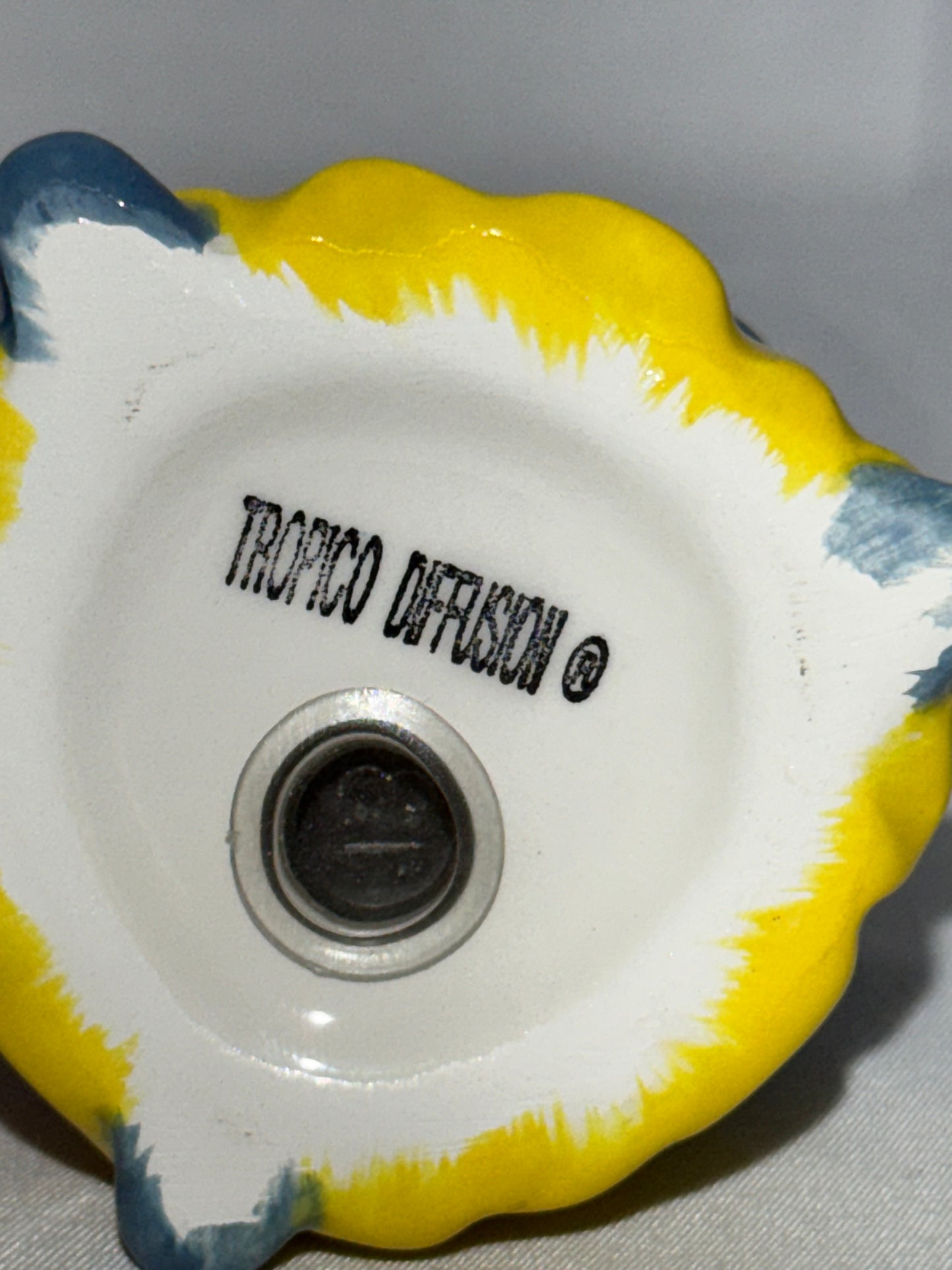 Looney Tunes Taz Salt & Pepper Shakers – Warner Bros. Tropical Diffusion – Vintage Collectible