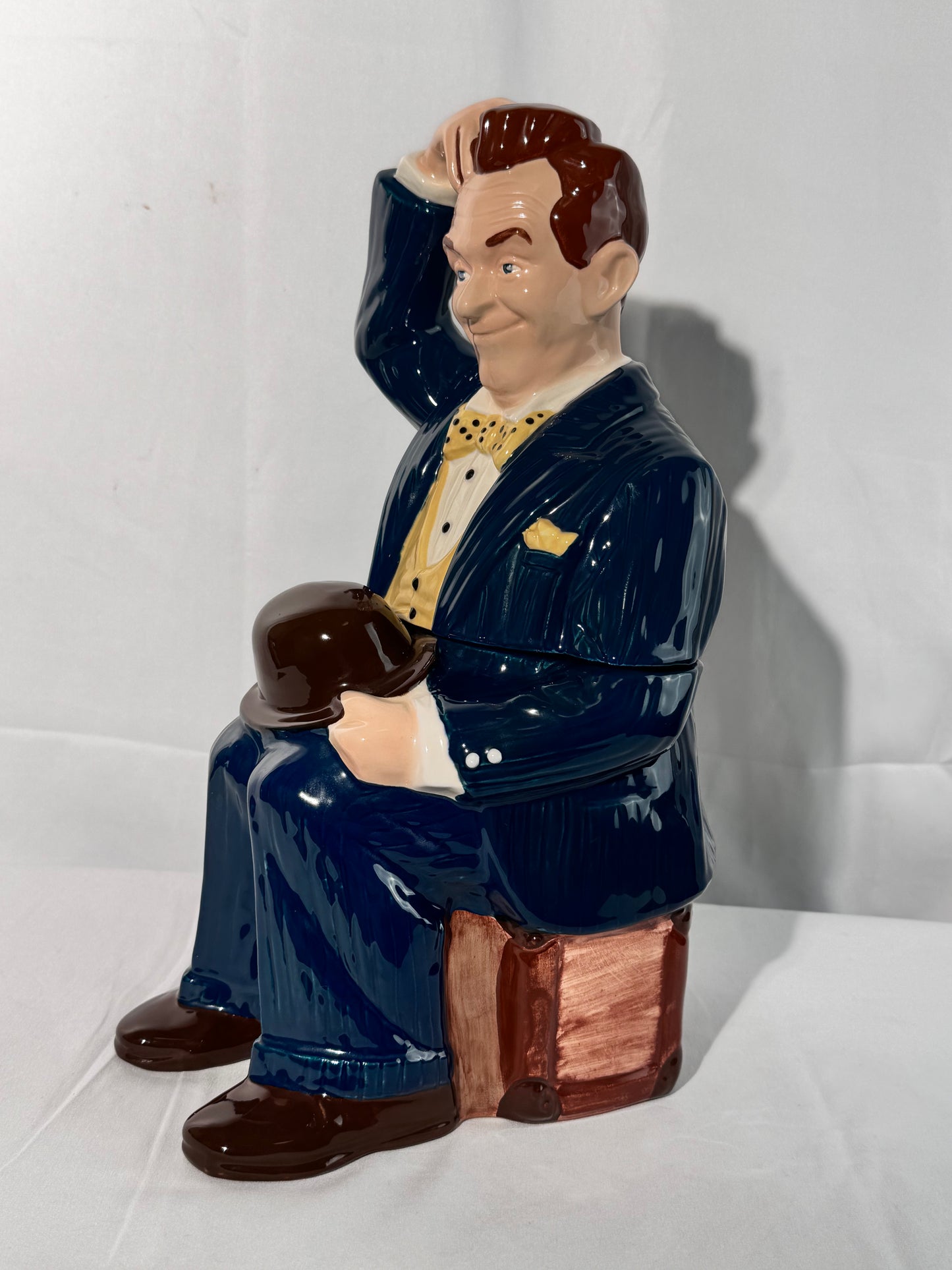 Laurel & Hardy - 13 1/2” Cookie Jar - Me Me Production- Larry Harmonn -limited edition 187/1000 1996