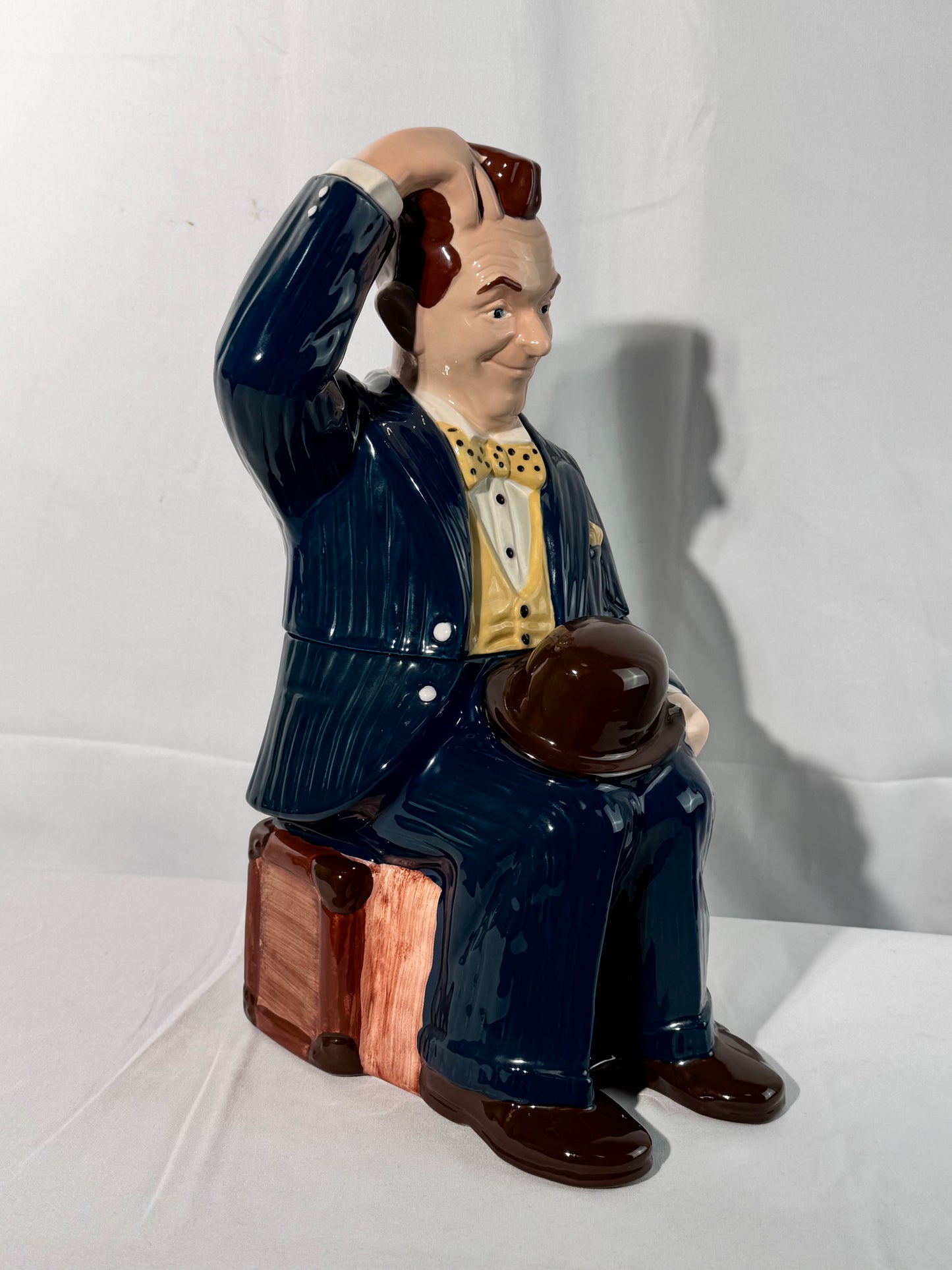 Laurel & Hardy - 13 1/2” Cookie Jar - Me Me Production- Larry Harmonn -limited edition 187/1000 1996